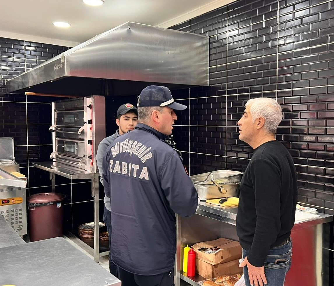 Ramazan &ouml;ncesi gıda işletmelerine zabıtadan denetim
