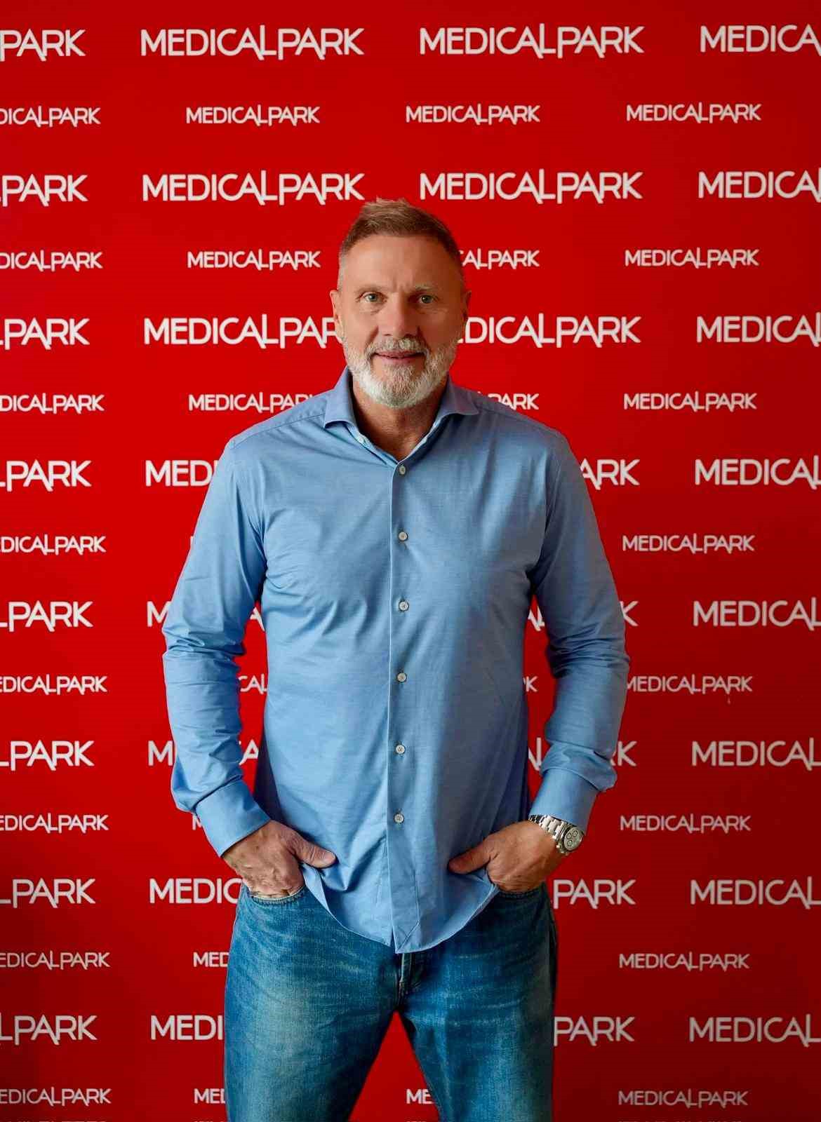 Samsunspor’un yeni Teknik Direktörü Thorsten Fink, sağlık kontrolünden geçti