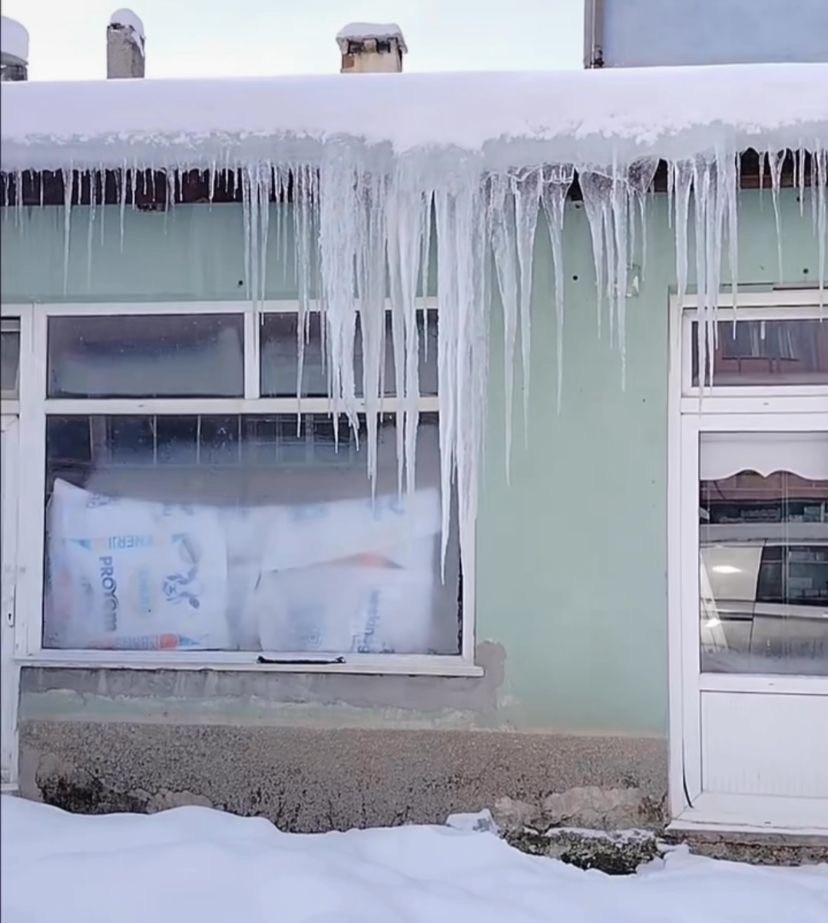 Ağrı’da dondurucu soğuk etkisini sürdürüyor