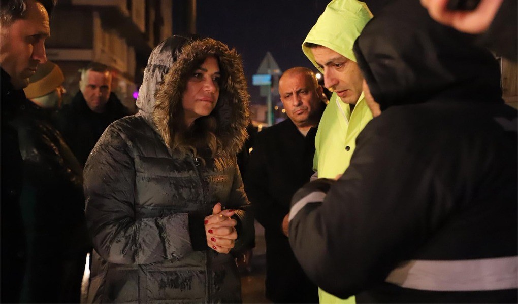 &Ccedil;orlu&rsquo;da gece yarısı altyapı alarmı: Kanalizasyon hattı &ccedil;&ouml;kt&uuml;
