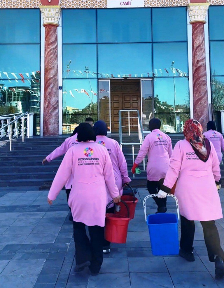 Başkan &Ccedil;olakbayrakdar: "Huzurlu bir ramazan i&ccedil;in t&uuml;m ekiplerimizle sahadayız"
