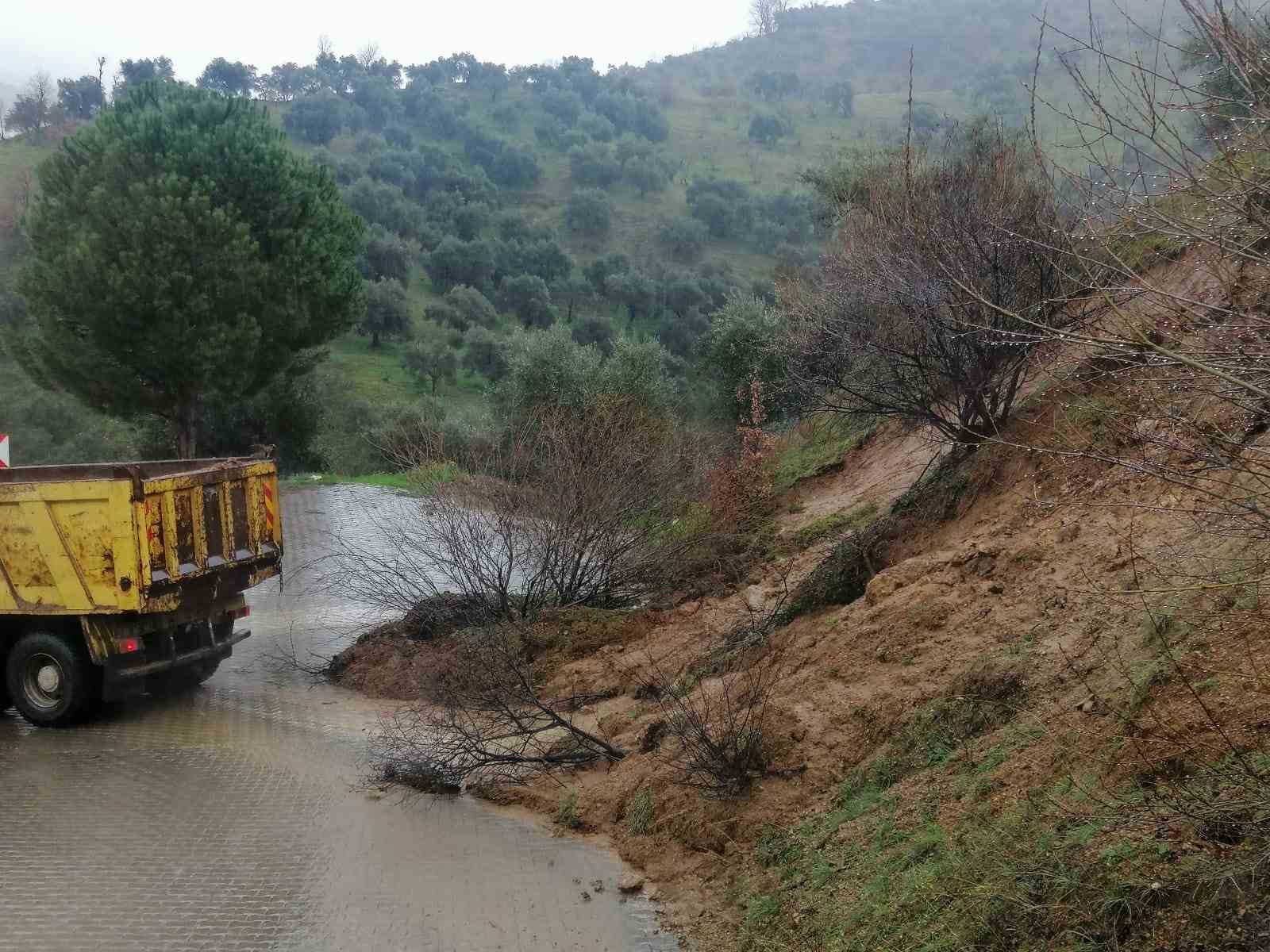 B&uuml;y&uuml;kşehir ekiplerinden &rsquo;yağış&rsquo; mesaisi

