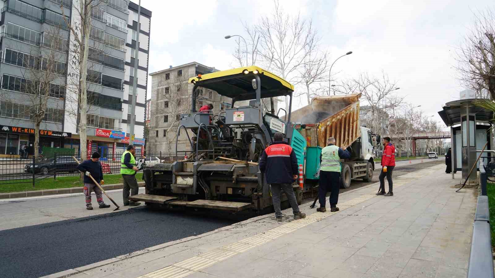 Büyükşehir’den Dulkadiroğlu ve Onikişubat’ta asfalt seferberliği