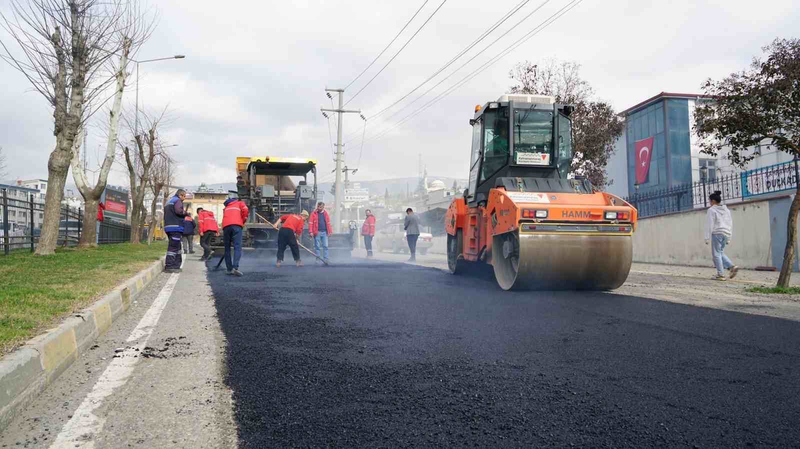 B&uuml;y&uuml;kşehir&rsquo;den Dulkadiroğlu ve Onikişubat&rsquo;ta asfalt seferberliği
