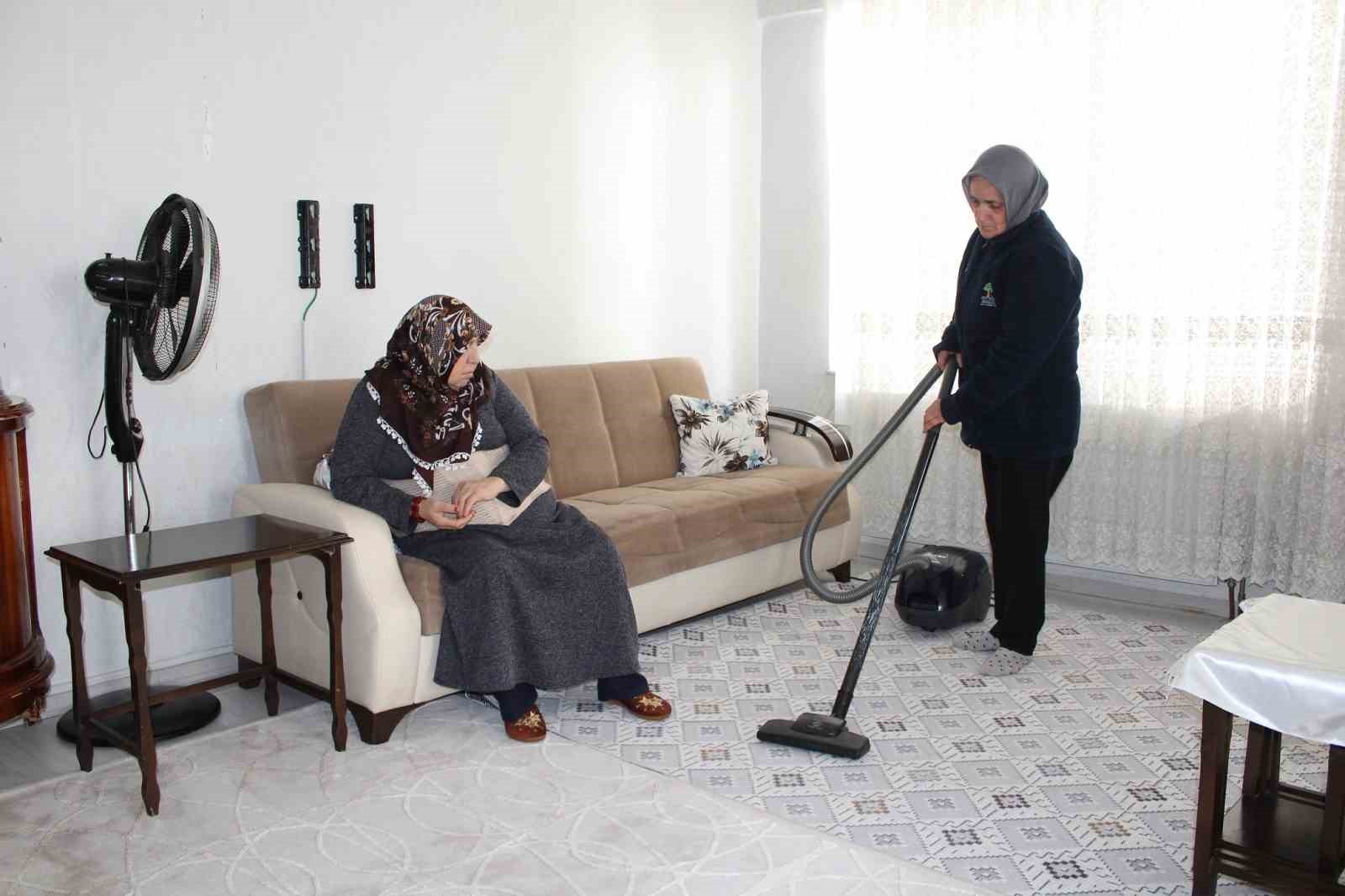 Şehitkamil&rsquo;den g&ouml;n&uuml;llere dokunan &lsquo;Vefa Hizmeti&rsquo;
