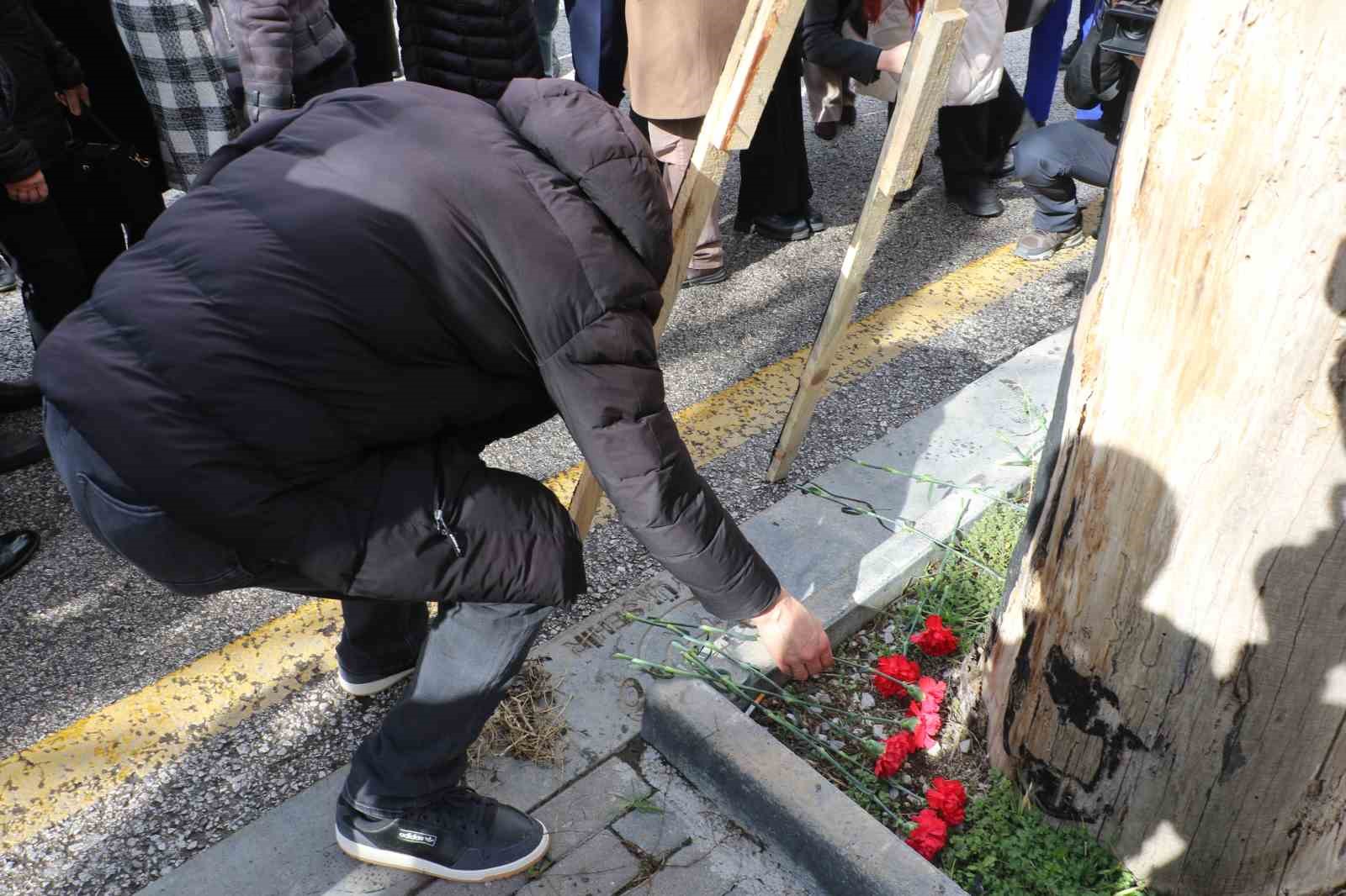Merasim Sokak&rsquo;ta ter&ouml;r saldırısında hayatını kaybedenler anıldı
