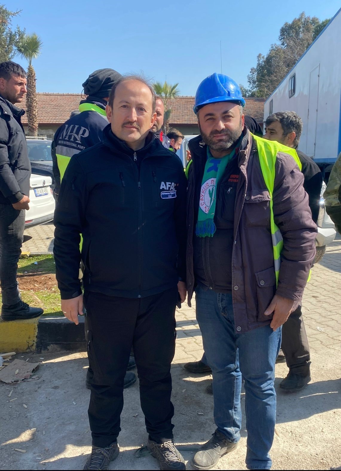 Rizeli muhtar Kırıkhan&rsquo;da karşılaştığı manzarayla g&ouml;zlerine inanamadı
