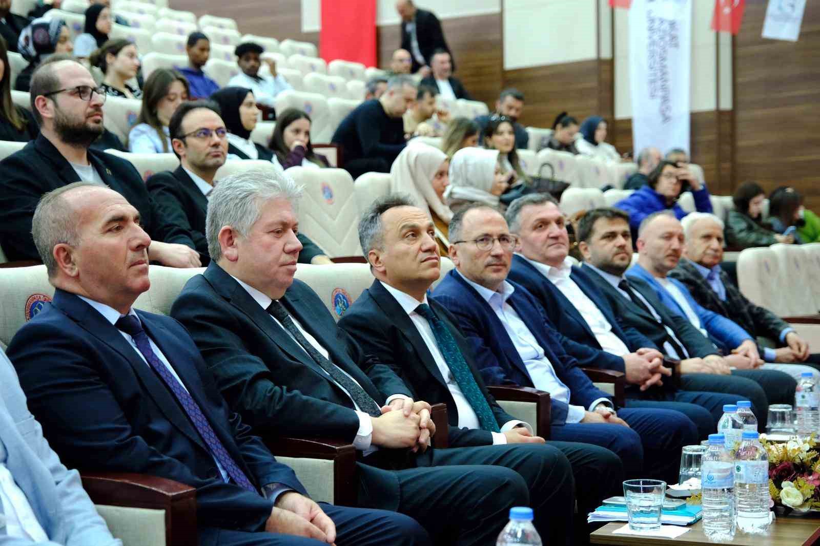 TOGÜ’de "Değişen dünya ve eğitim" söyleşisi