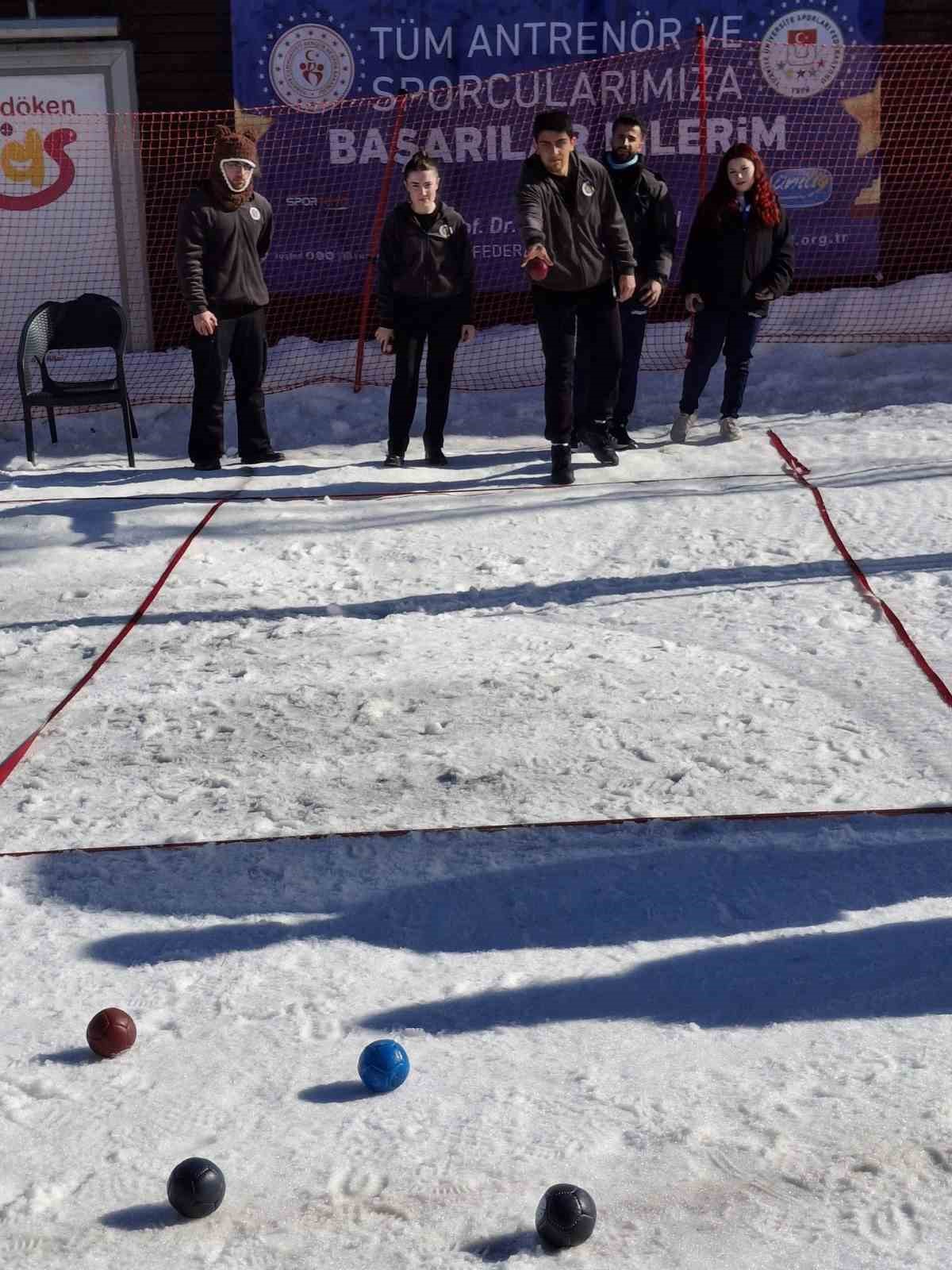 &Uuml;nilig kış oyunlarında Atat&uuml;rk &Uuml;niversitesi r&uuml;zg&acirc;rı
