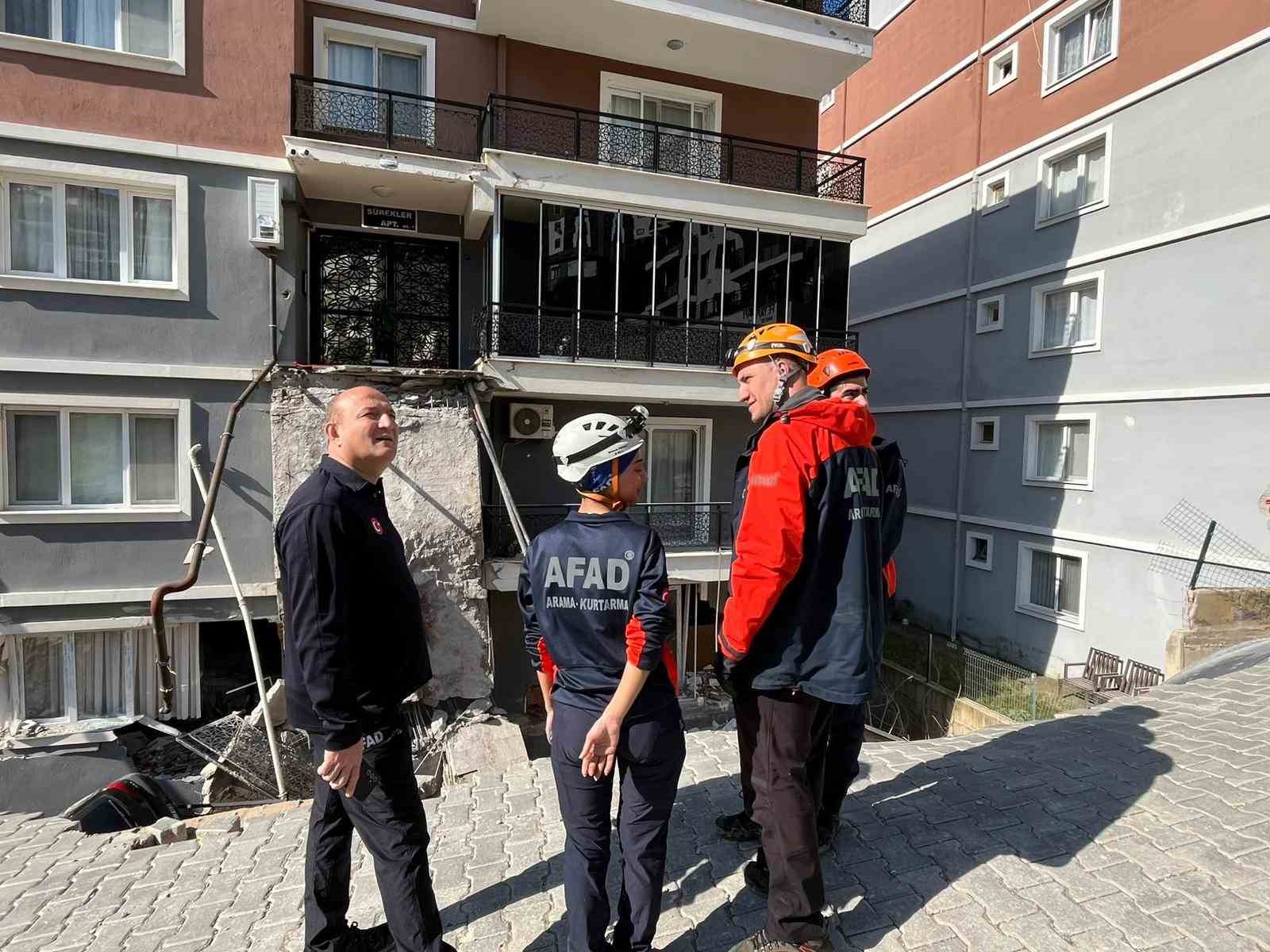 Menemen&rsquo;de istinat duvarı &ccedil;&ouml;ken binanın m&uuml;teahhidi g&ouml;zaltına alındı
