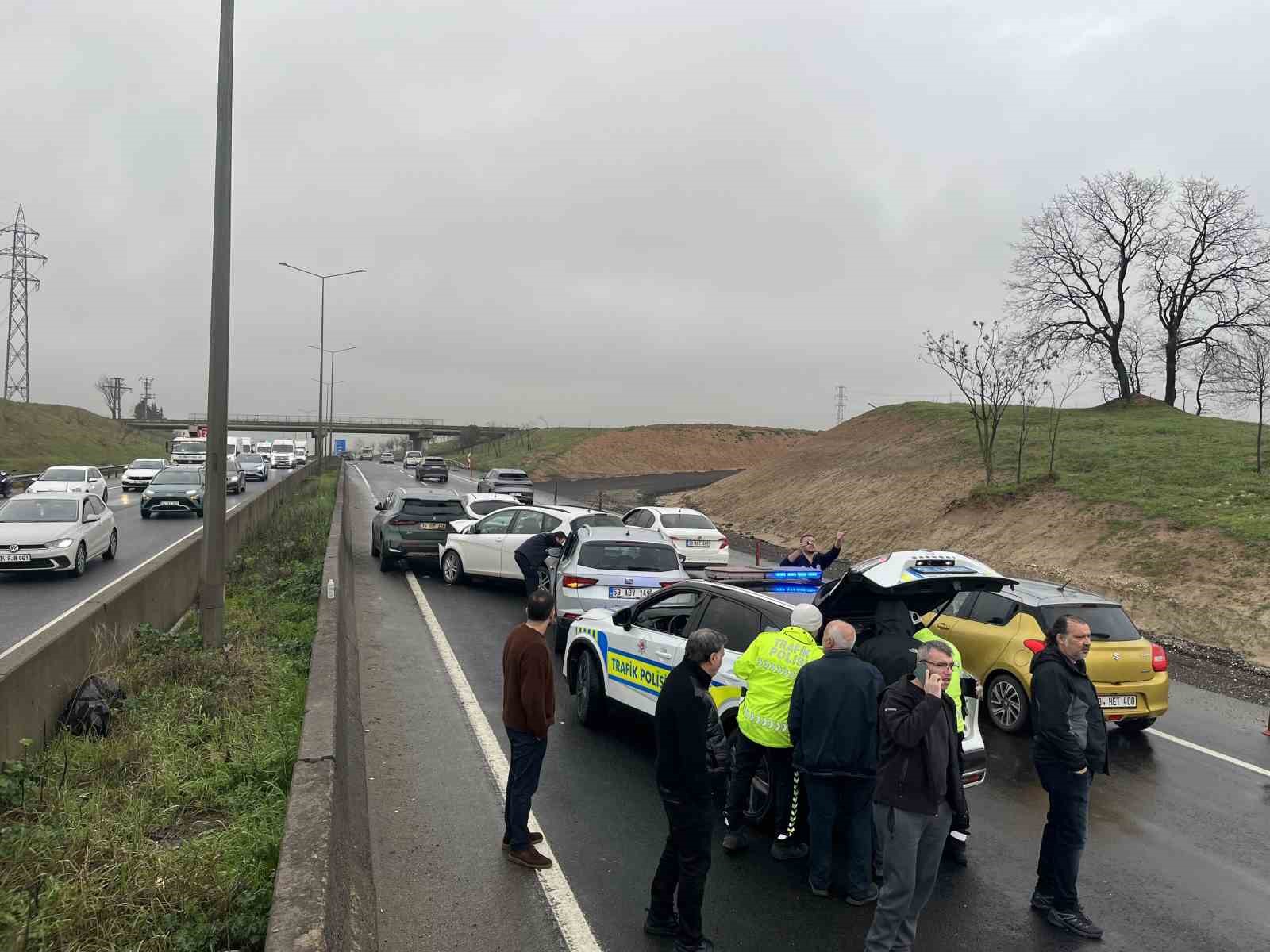 Tekirdağ&rsquo;da zincirleme kaza: 4 ara&ccedil; birbirine girdi
