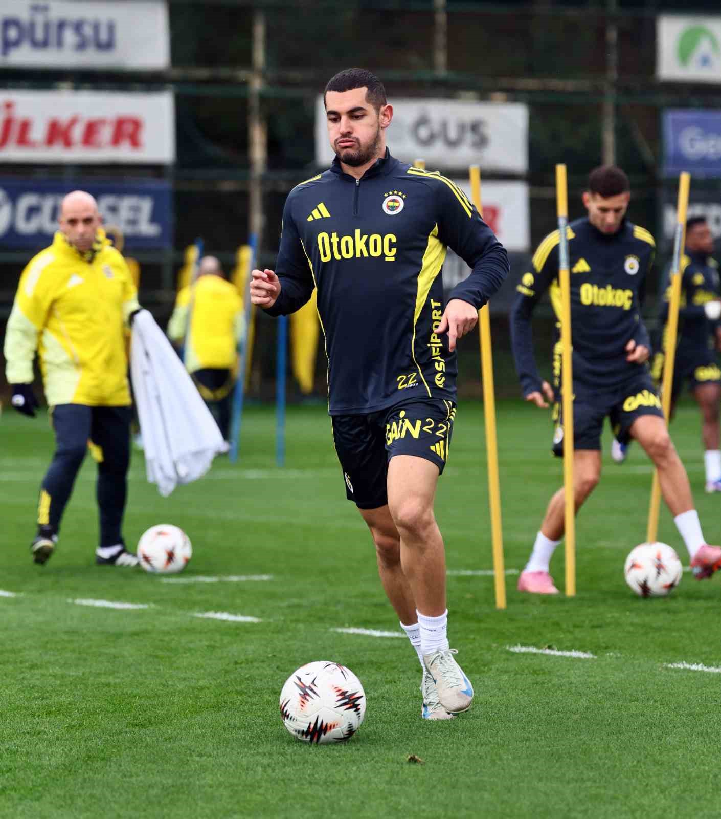 Fenerbah&ccedil;e, Nottingham Forest ma&ccedil;ı hazırlıklarına başladı
