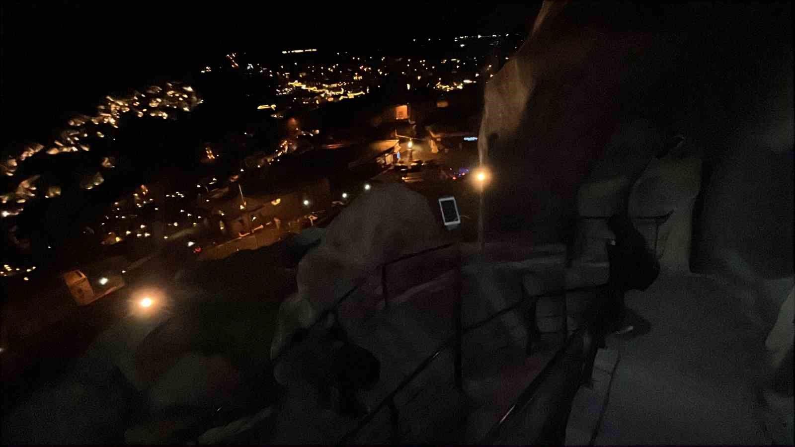 60 metrelik U&ccedil;hisar Kalesi&rsquo;nde hayat kurtaran dayanışma
