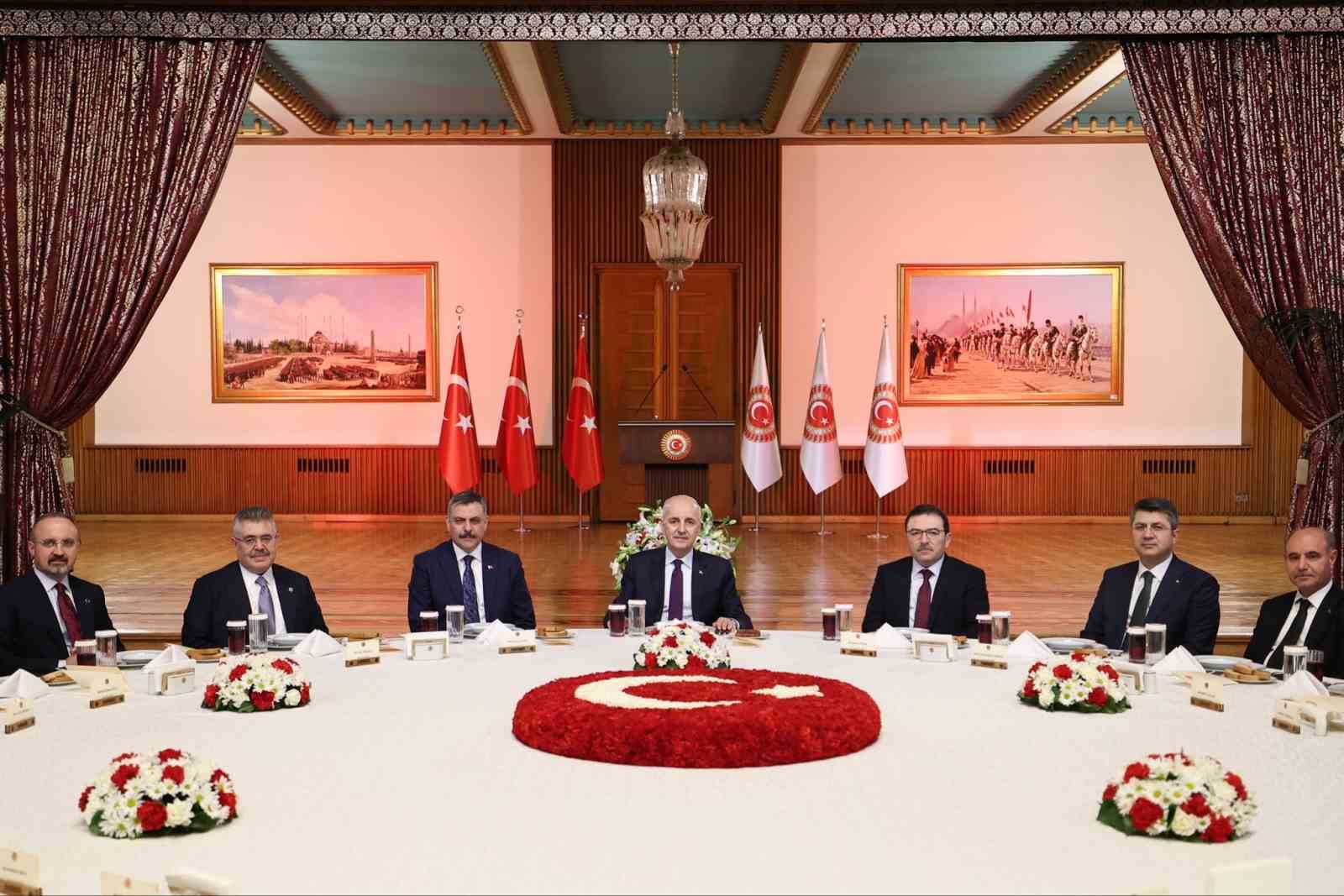 TBMM Başkanı Kurtulmuş: "T&uuml;rkiye, Cumhuriyet&rsquo;in ilk asrının neredeyse 50 yılını kuşatmış olan ter&ouml;r meselesini tamamıyla &ccedil;&ouml;zecek"
