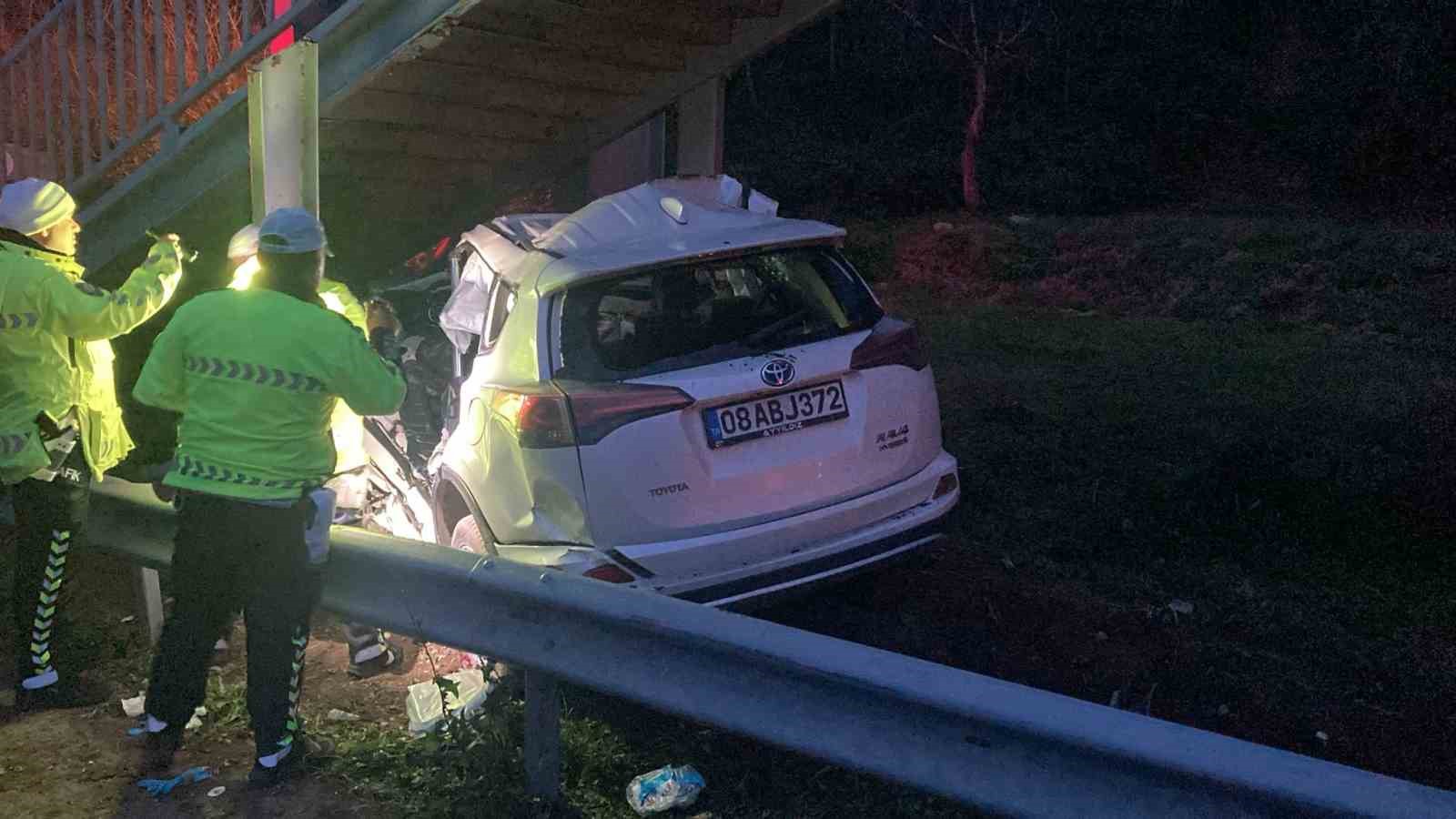 Rize&rsquo;de feci kaza: 1 &ouml;l&uuml;, 1 ağır yaralı
