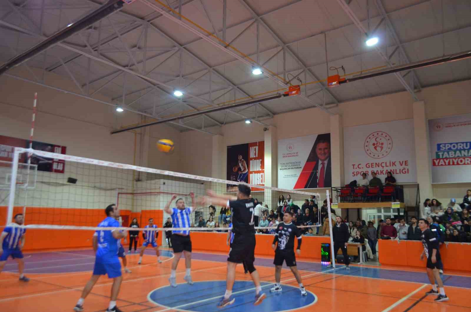 Selendi Kaymakamlık Kupası, Belediye Spor&rsquo;un oldu
