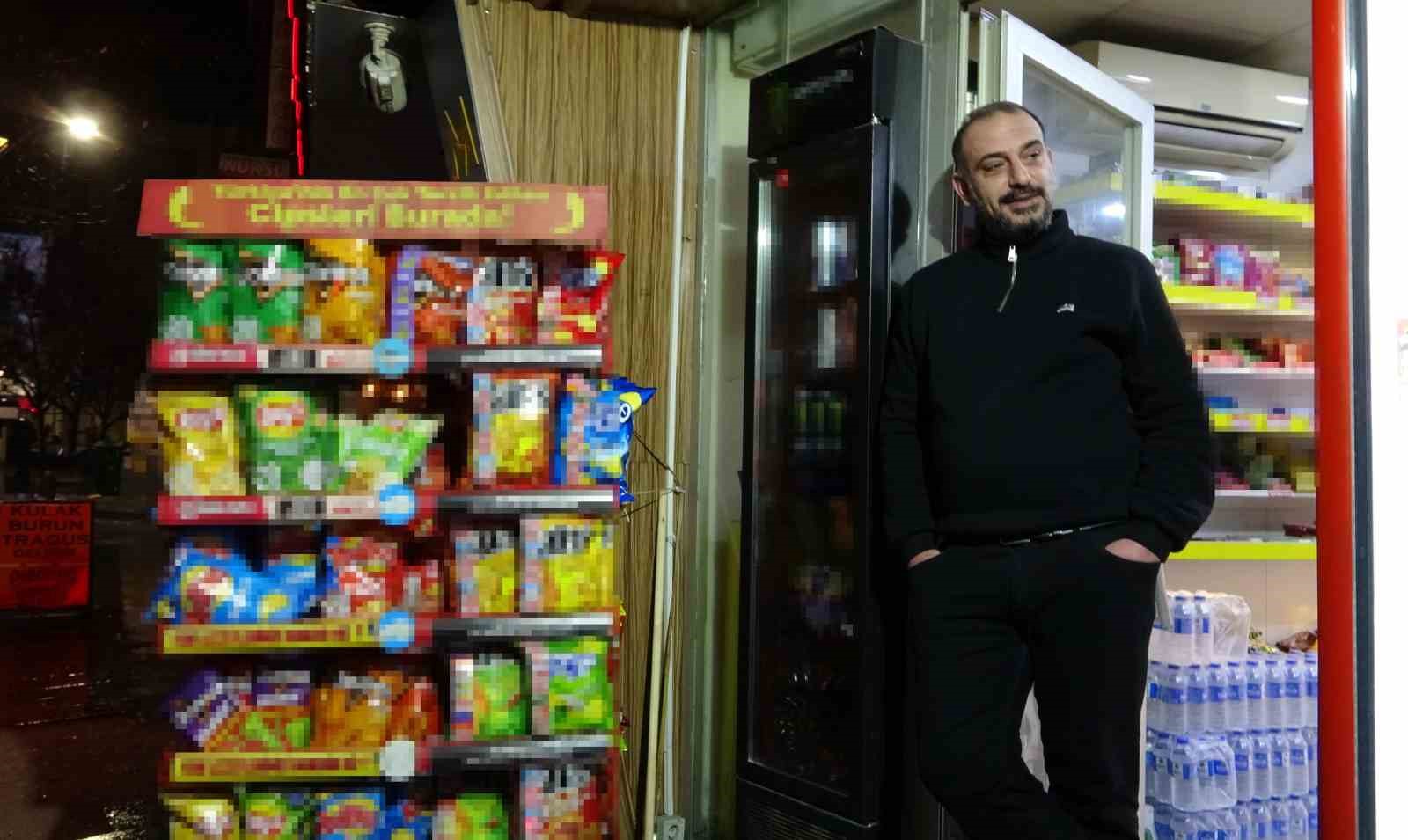 Ölümle burun buruna gelen esnaf saniyelerle kurtuldu