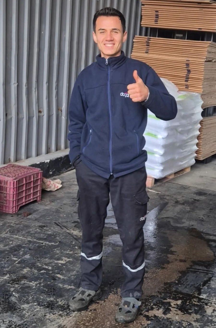 Doğanay Şalgam&rsquo;da feci kaza: Gen&ccedil; iş&ccedil;i havu&ccedil; doğrama makinesine d&uuml;ş&uuml;p &ouml;ld&uuml;
