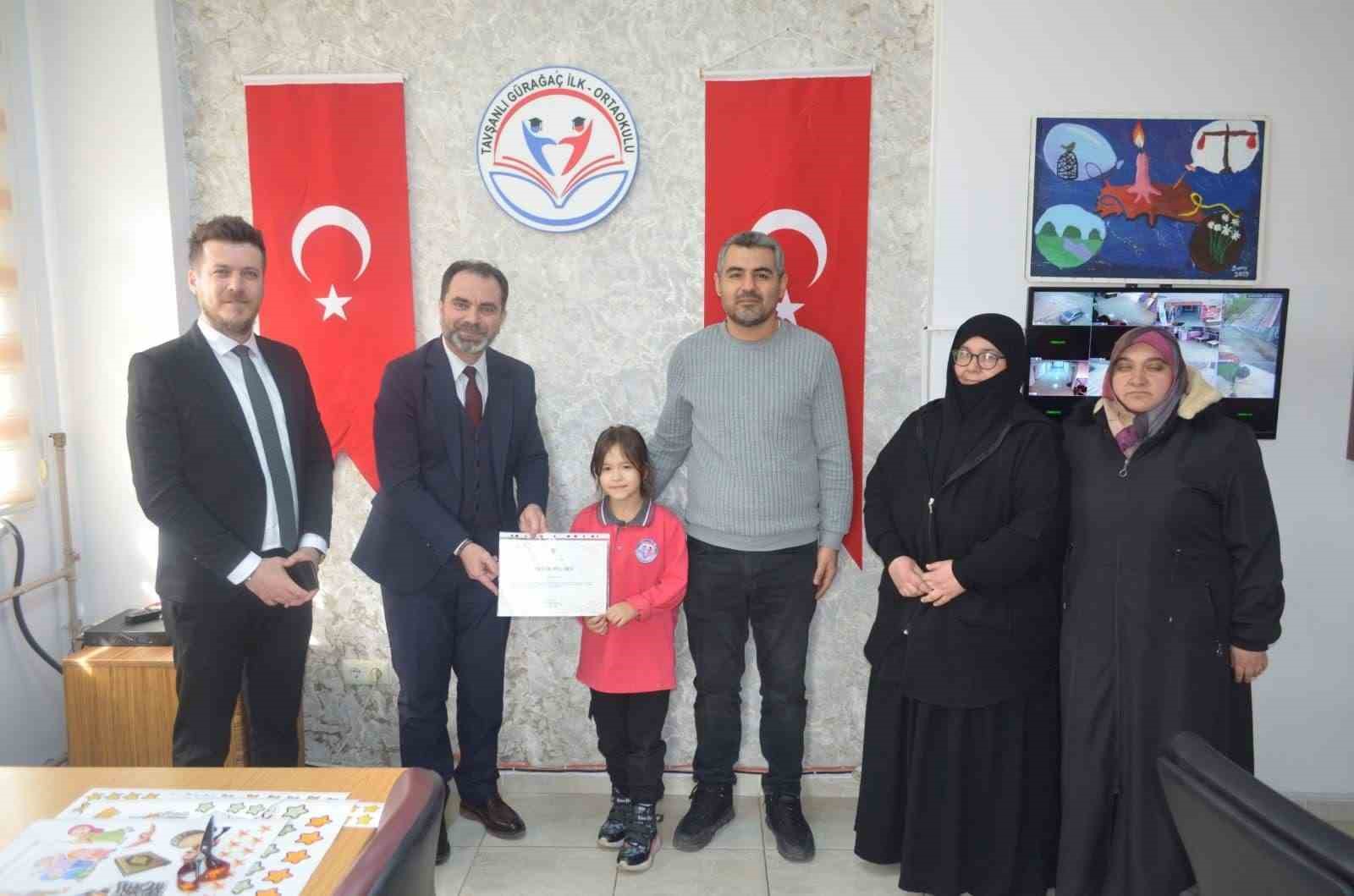 Tavşanlı’da dereceye giren öğrenciye tebrik ziyareti