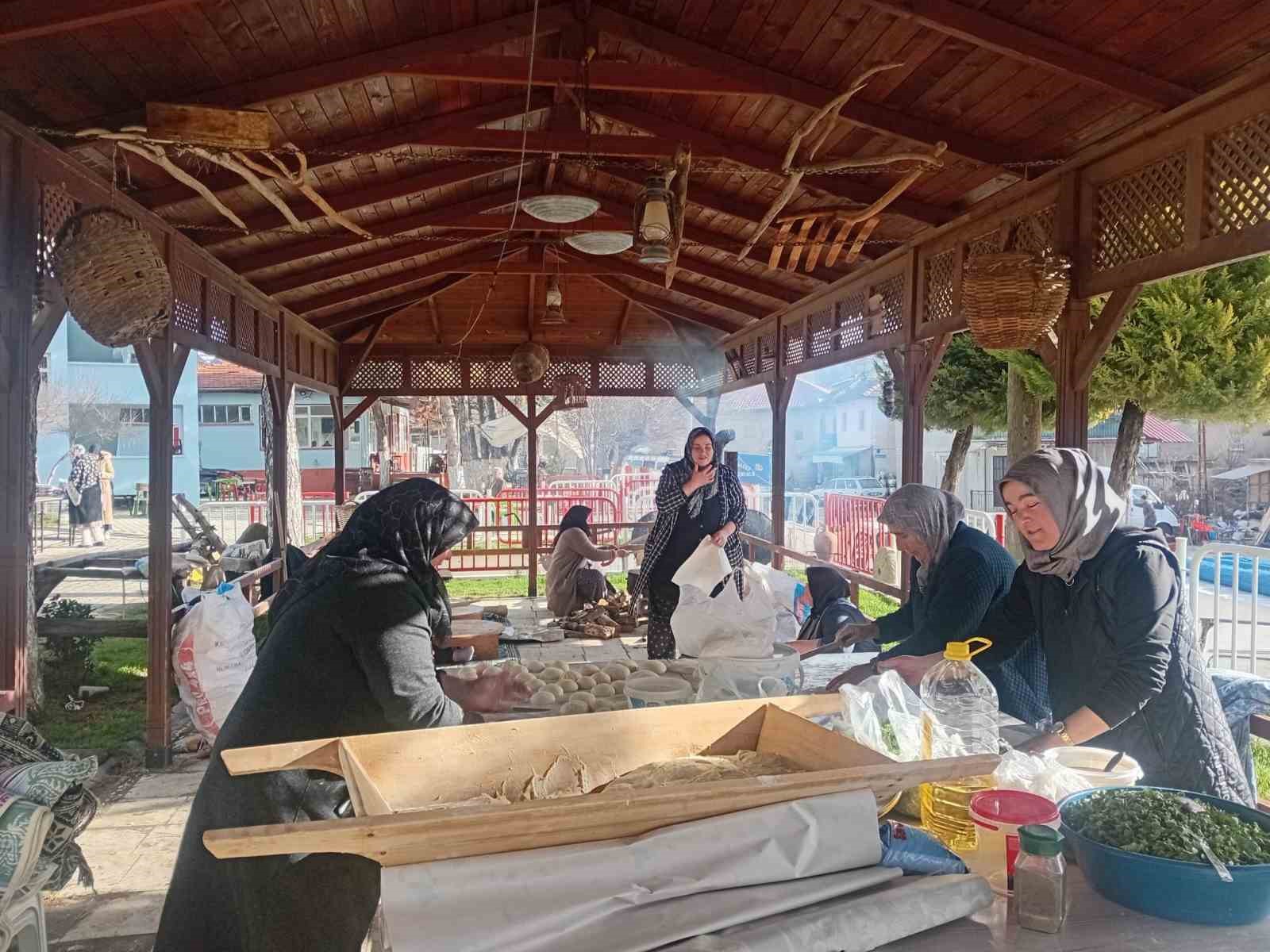 Köyde dikiş nakış kursu yararına sergi düzenlendi