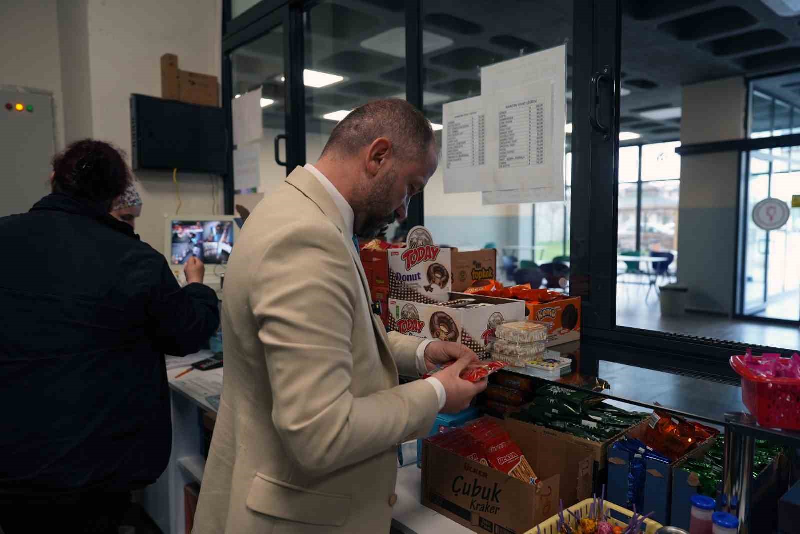 Maltepe’de okul kantinlerinde gıda denetimi sürüyor
