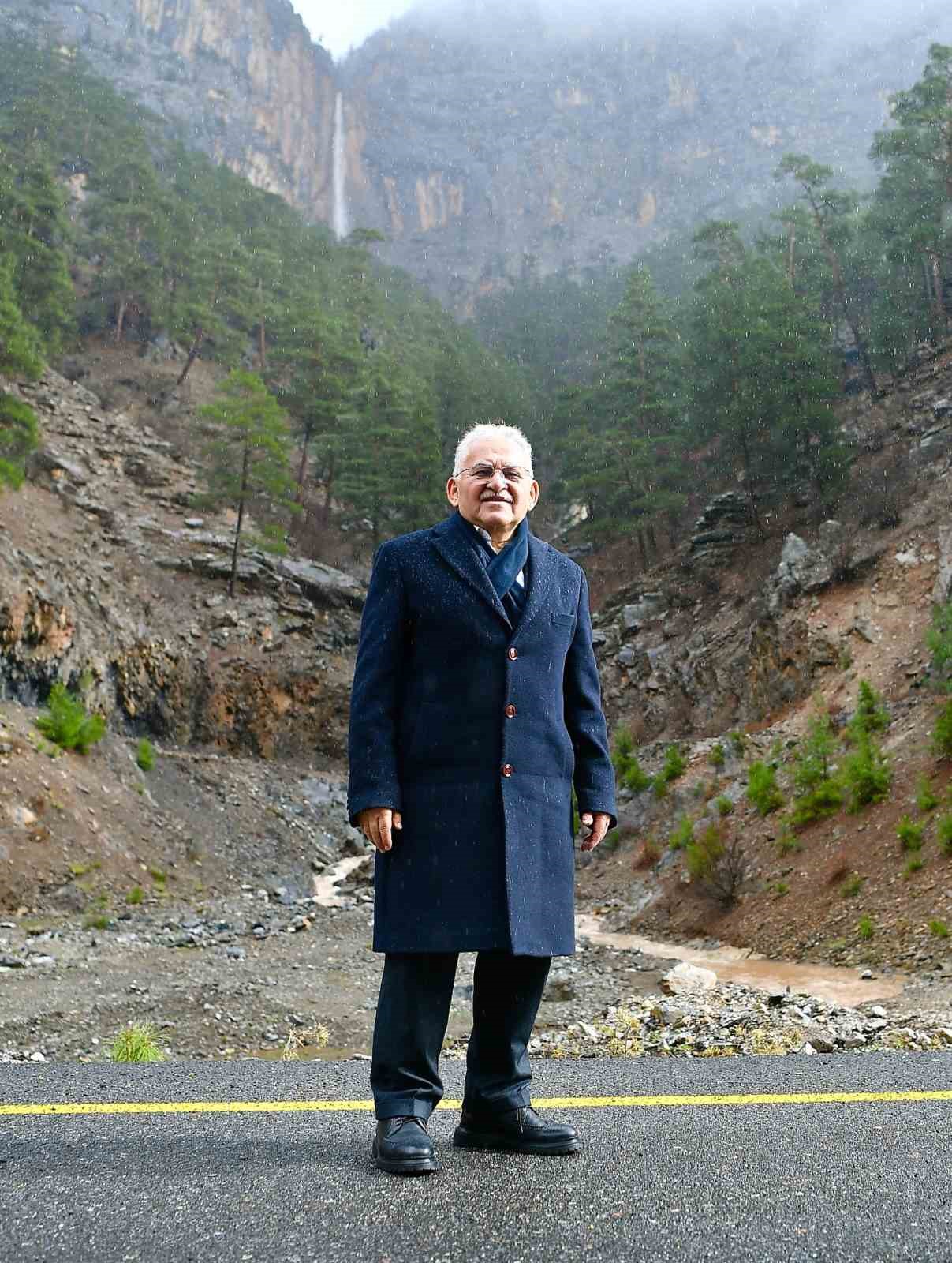 Başkan Büyükkılıç’tan Yahyalı’ya ’geçmiş olsun’ ziyareti