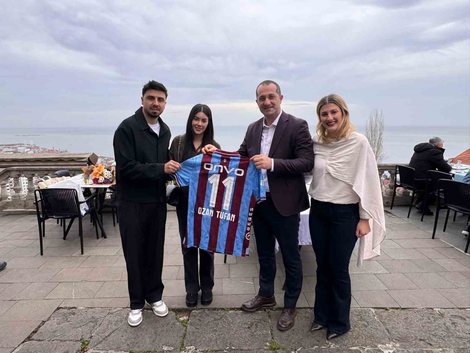 Ozan Tufan ve eşi Başkan Ekim&rsquo;in konuğu oldu
