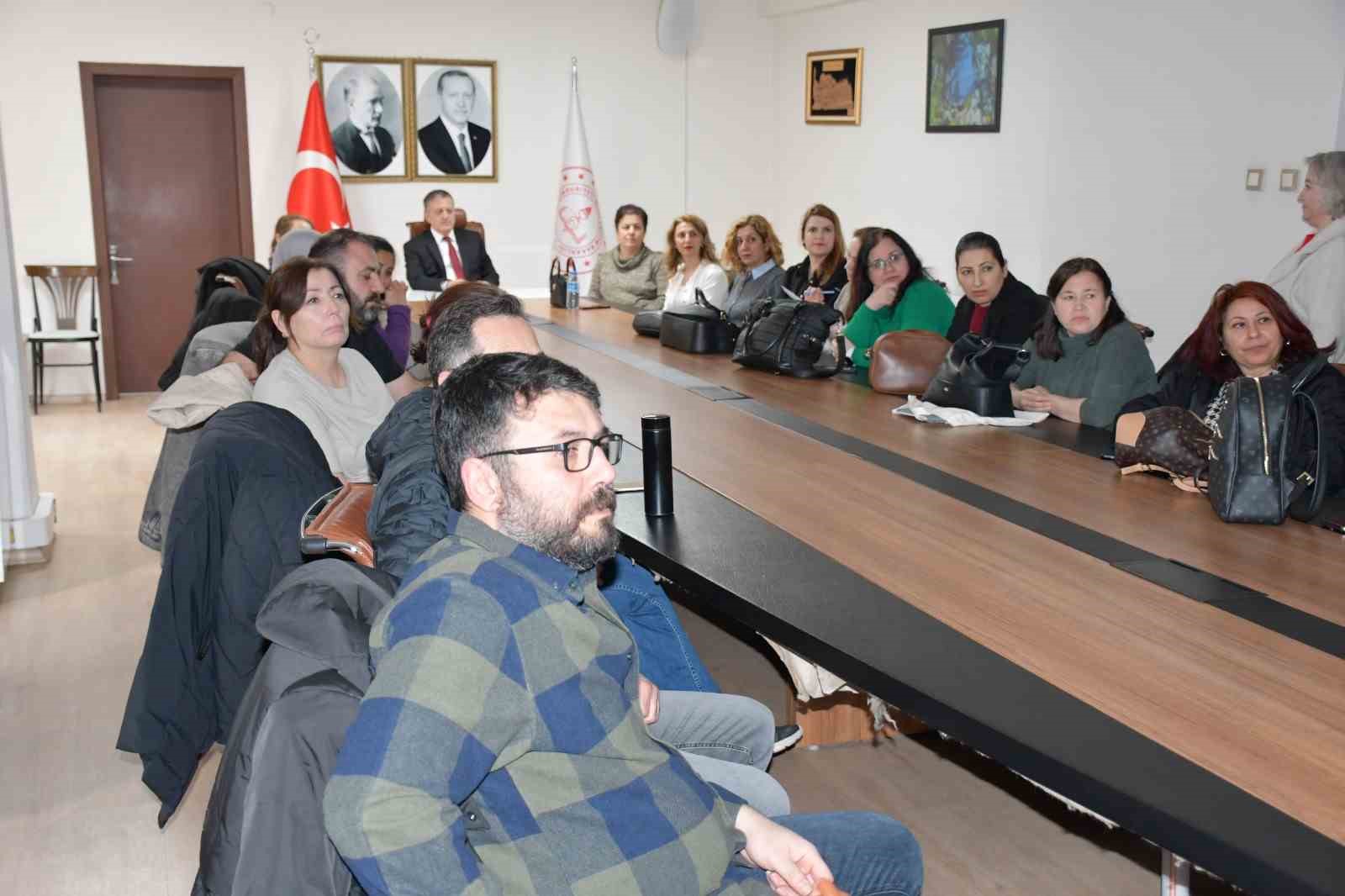 Halk sağlığı farkındalığının artırılması i&ccedil;in &ccedil;alışmalar s&uuml;r&uuml;yor
