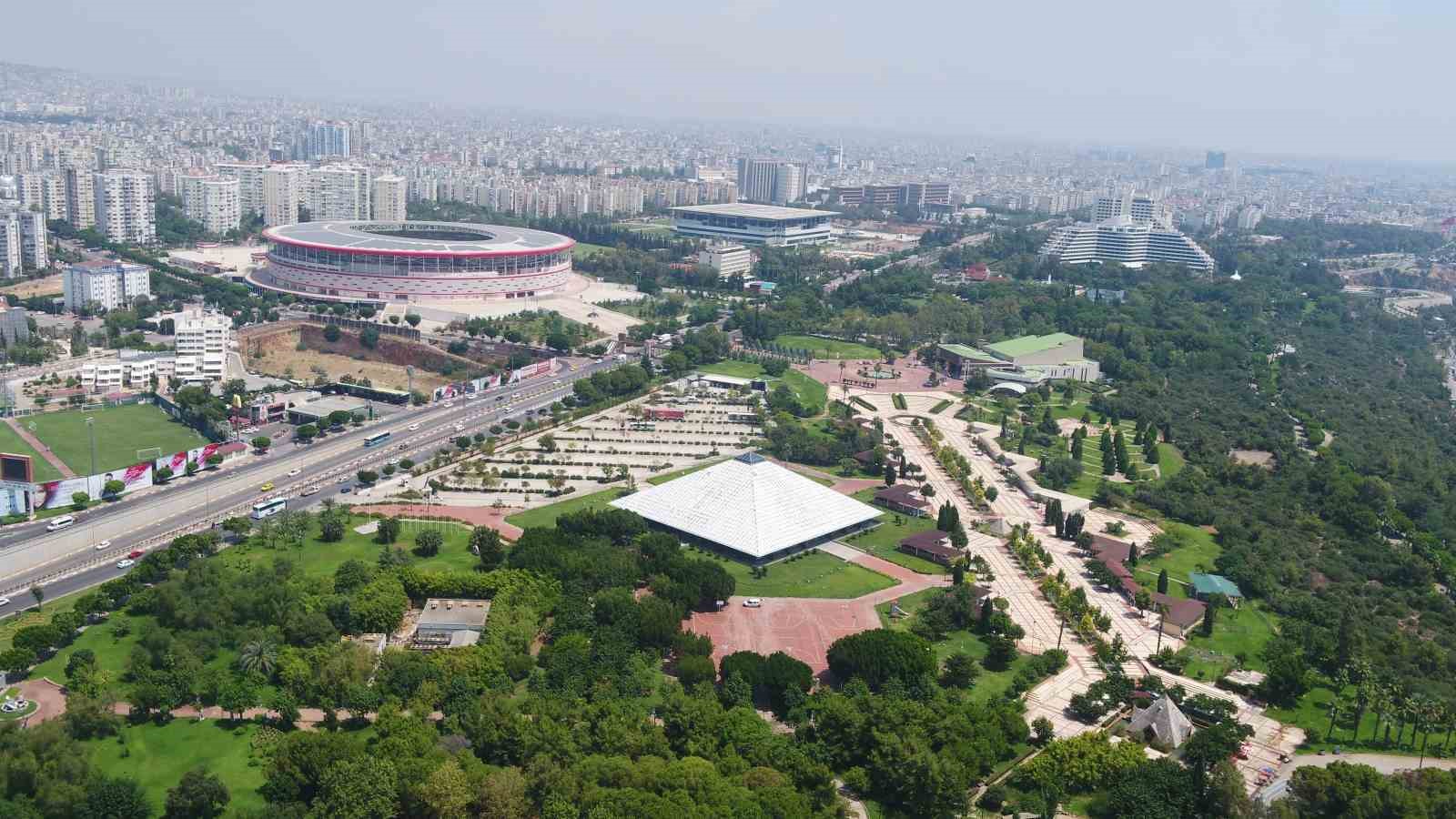 Geleneksel Ramazan Şenlikleri bu yıl Cam Piramit&rsquo;te d&uuml;zenlenecek
