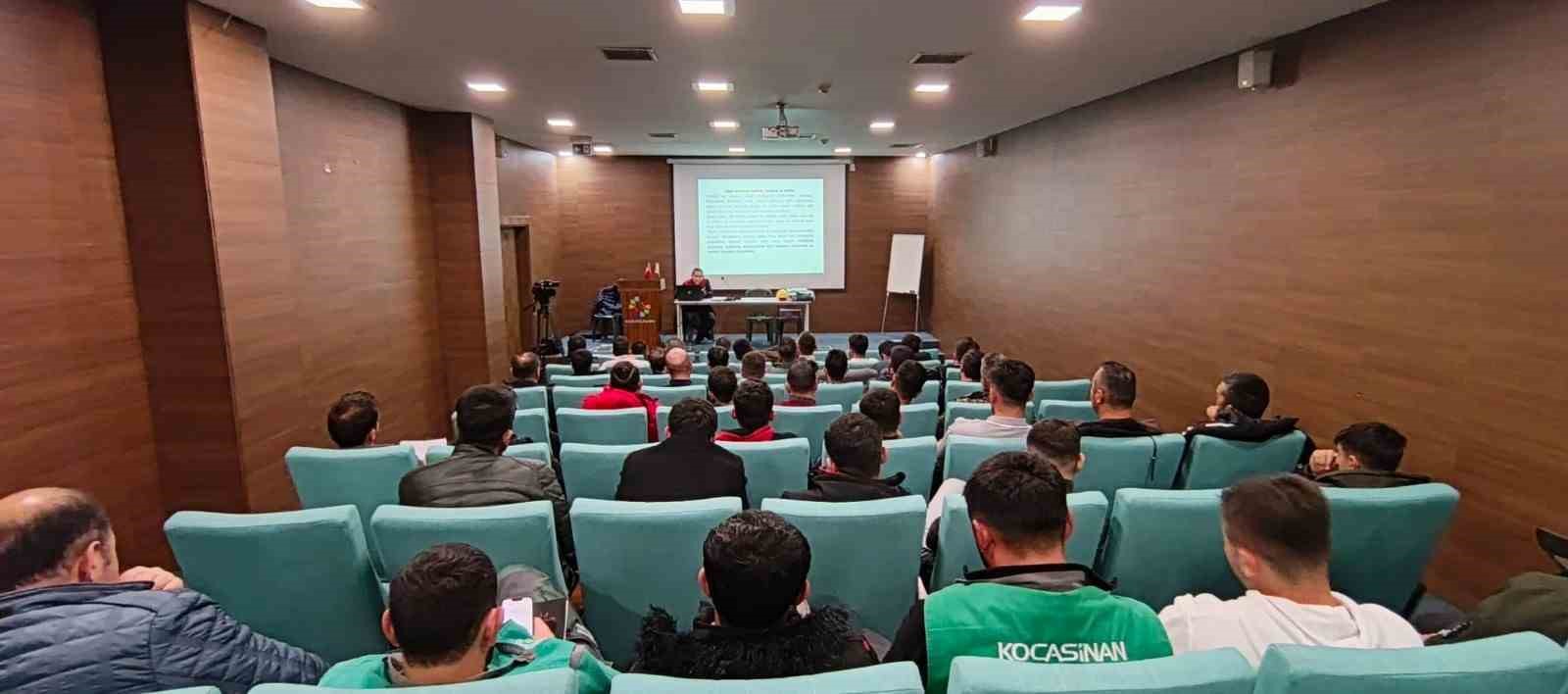 Başkan &Ccedil;olakbayrakdar: "Yeşil şehir vizyonunu bilgiyle b&uuml;y&uuml;t&uuml;yoruz"
