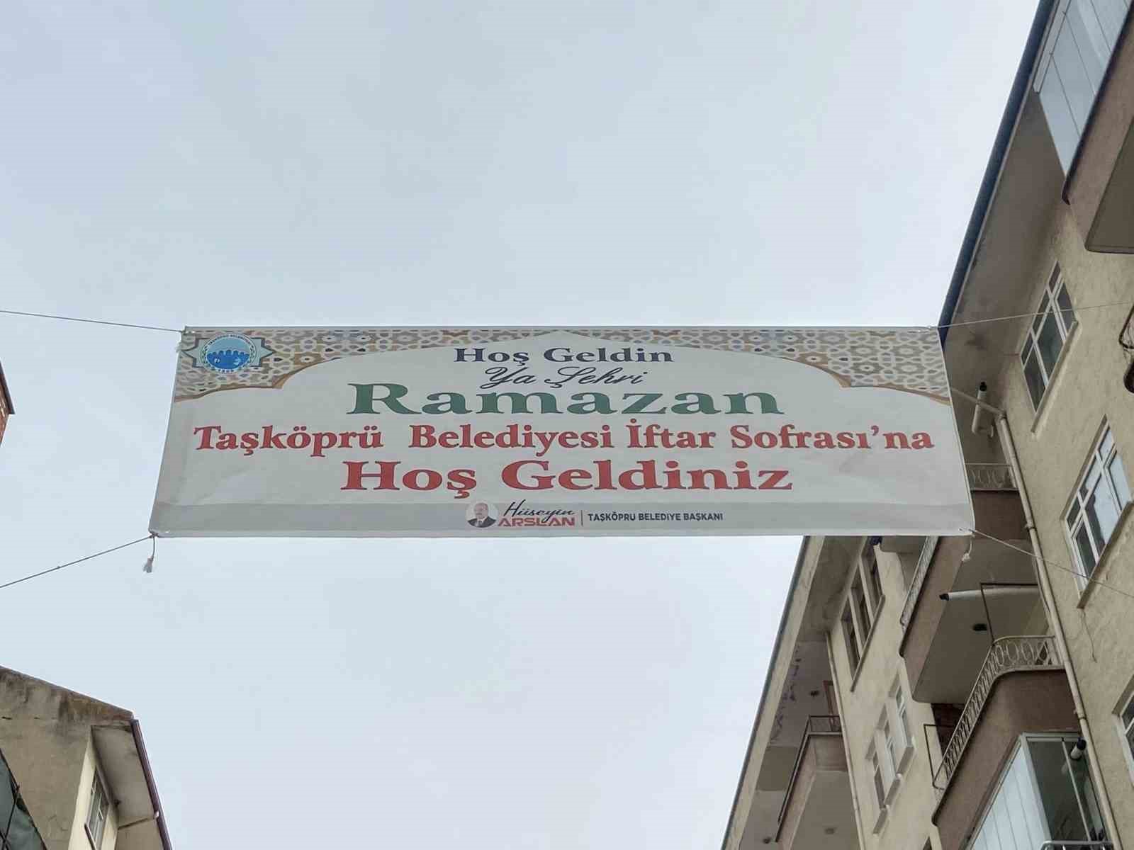 Taşk&ouml;pr&uuml; Belediyesi, iftar &ccedil;adırını bu yıl da kapalı alanda kuracak
