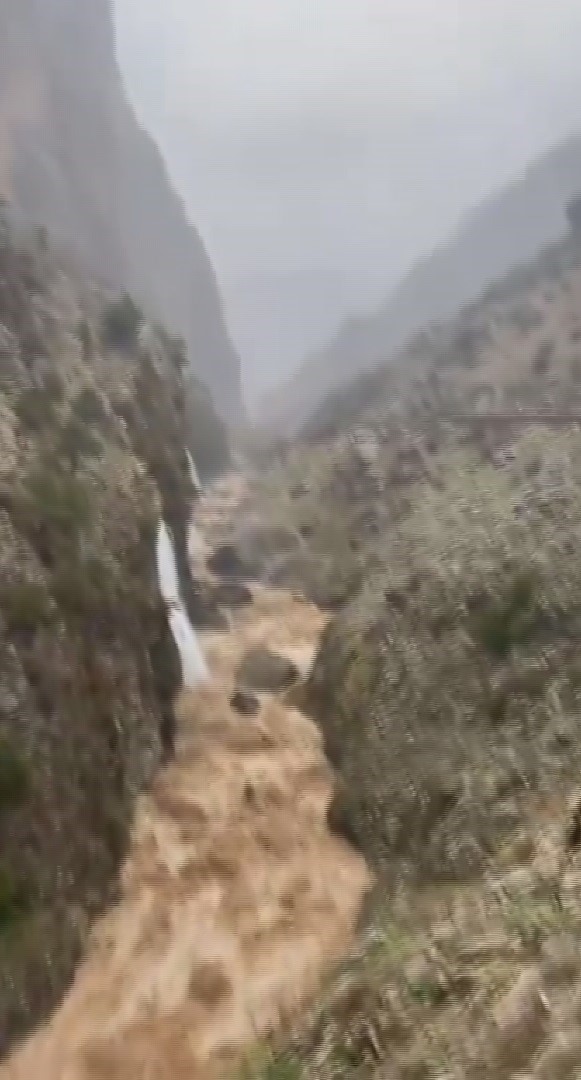 Kayseri&rsquo;de mahalle sel suları altında kaldı
