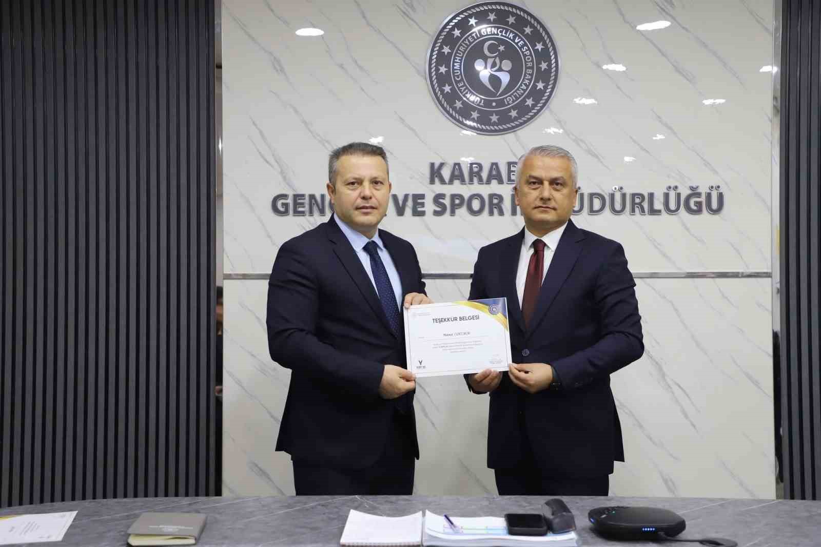 Karab&uuml;k&rsquo;te gen&ccedil;lik ve spor &ccedil;alışmaları masaya yatırıldı
