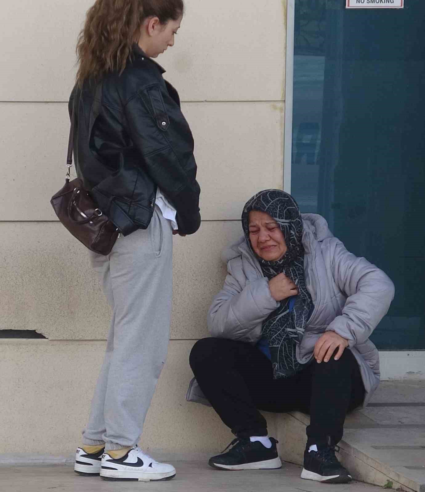 Antalya&rsquo;da 20 yerinden bı&ccedil;aklanarak &ouml;ld&uuml;r&uuml;len gencin cenazesi teslim alındı, cinayet zanlısı tutuklandı
