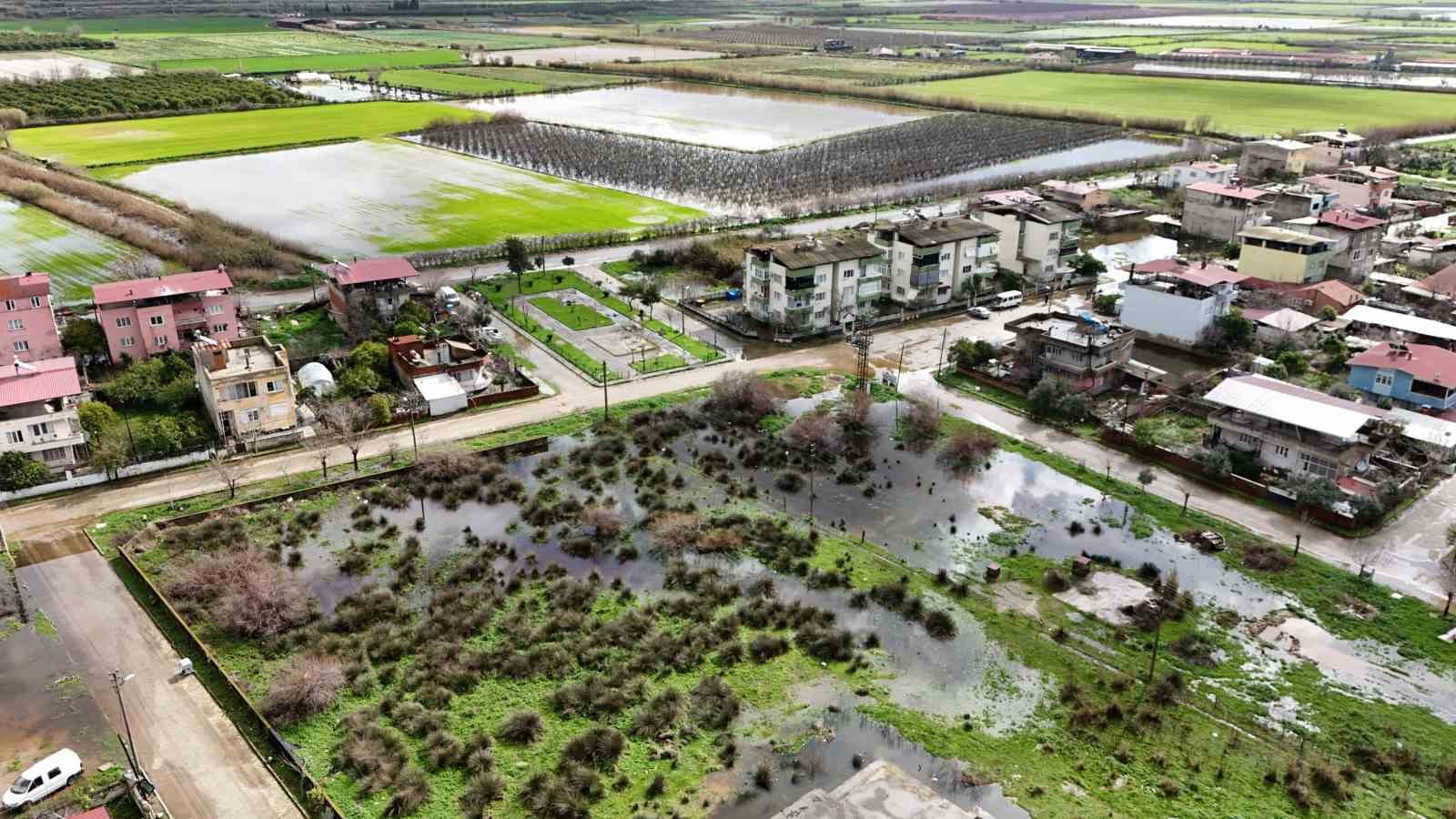 Nazilli’de mahalle sular altında kaldı, ekipler anında müdahale etti
