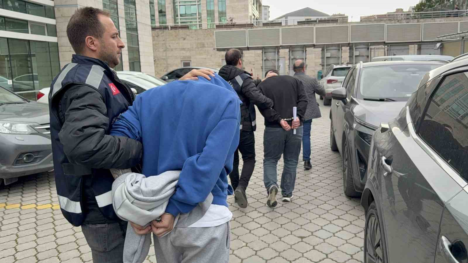 Kardeşlere maskeli saldırı cinayetinde 2 kişi tutuklandı
