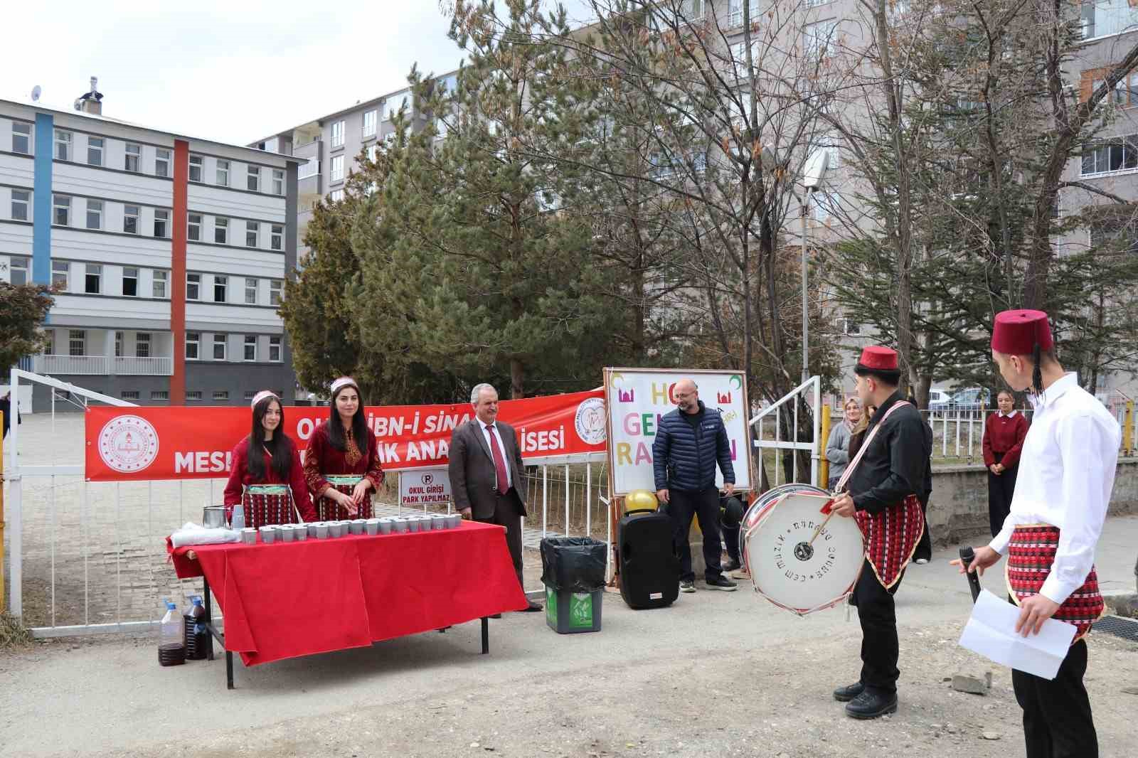 &Ouml;ğrencilerden "Hoş Geldin Ramazan" etkinliği
