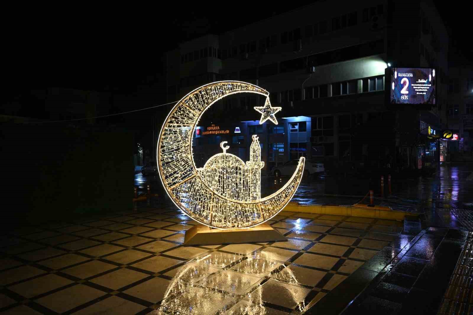 Isparta&rsquo;da iftar sofraları İstiklal Otopark&rsquo;ta kurulacak
