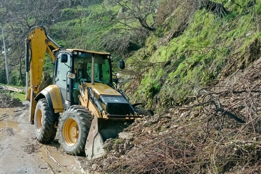 Efeler’de kapanan yollar açılıyor