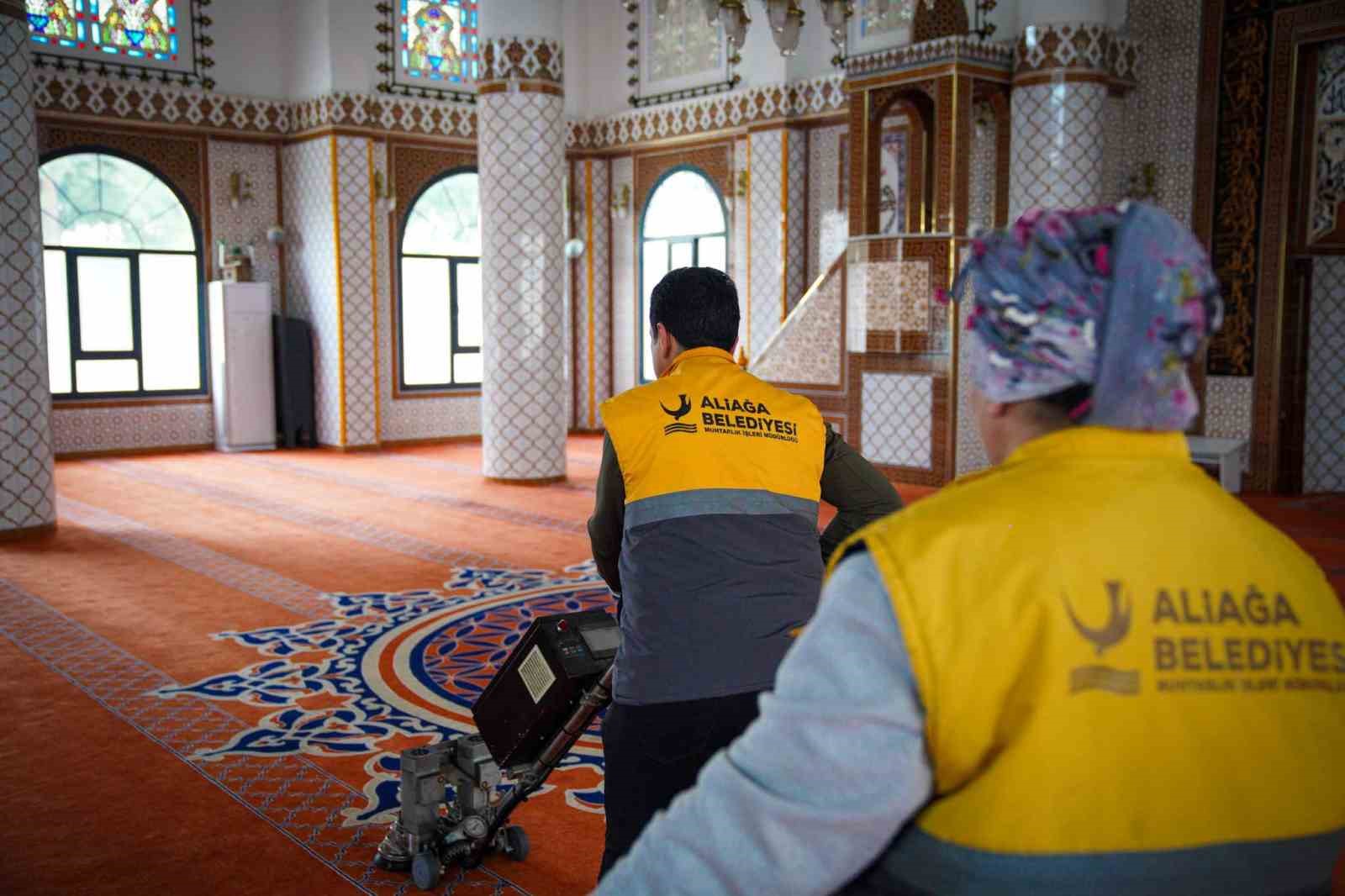 Aliağa&rsquo;da Ramazan &ouml;ncesi ibadethane temizliği
