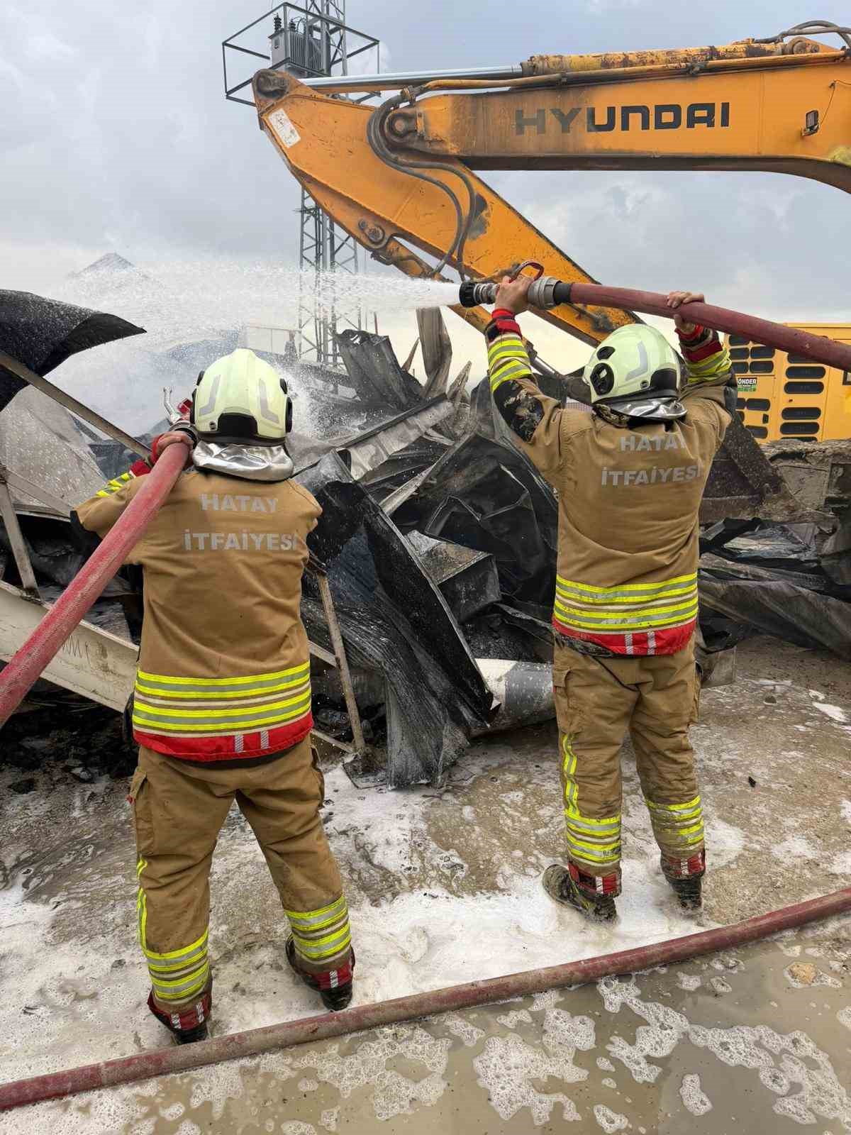 Konteyner yatakhane alevlere teslim oldu
