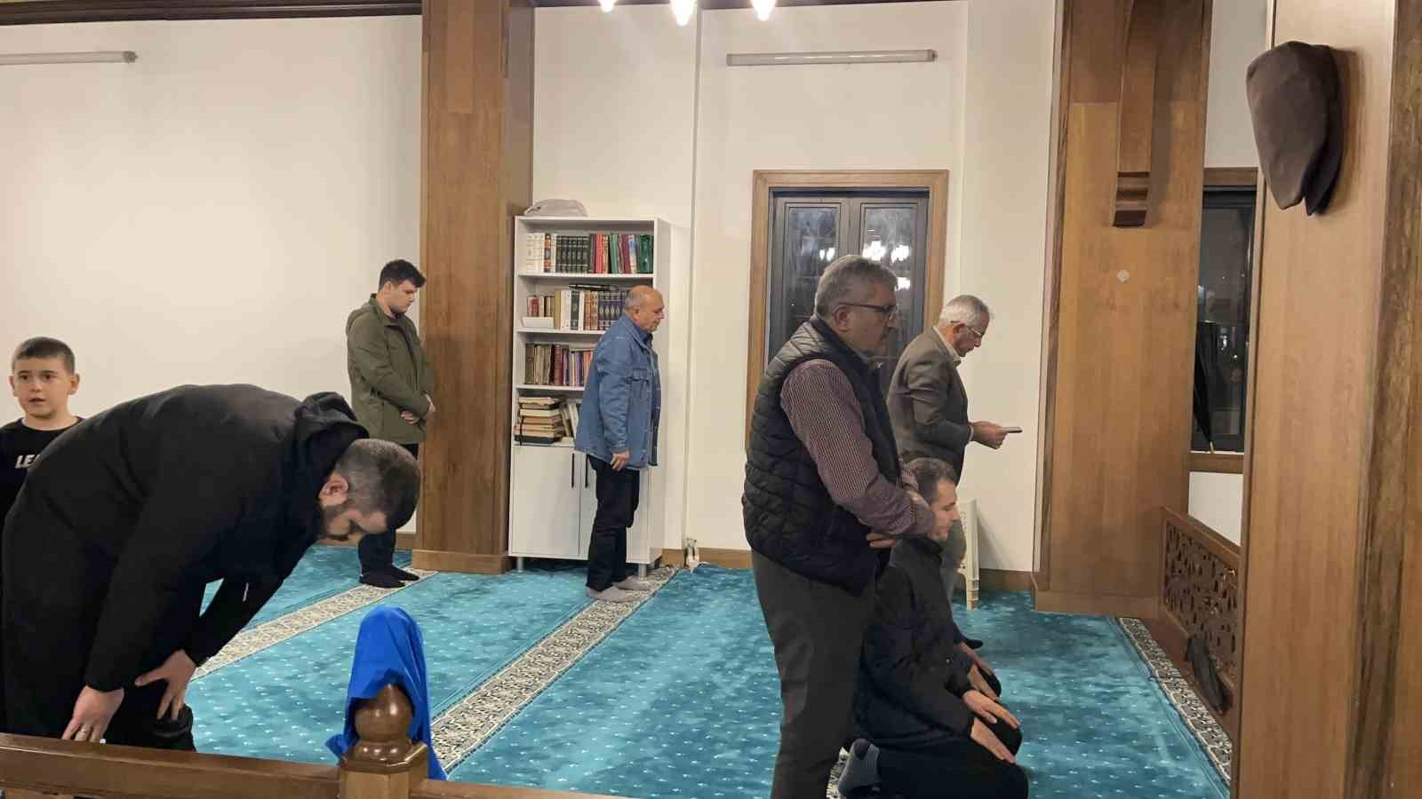 Osmaniye’de Ramazan ayının ilk teravi namazı kılındı