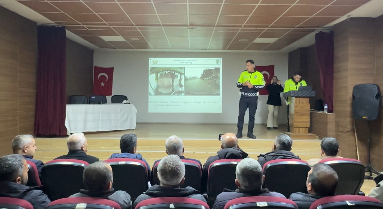 Y&uuml;ksekova yollarında eğitim seferberliği
