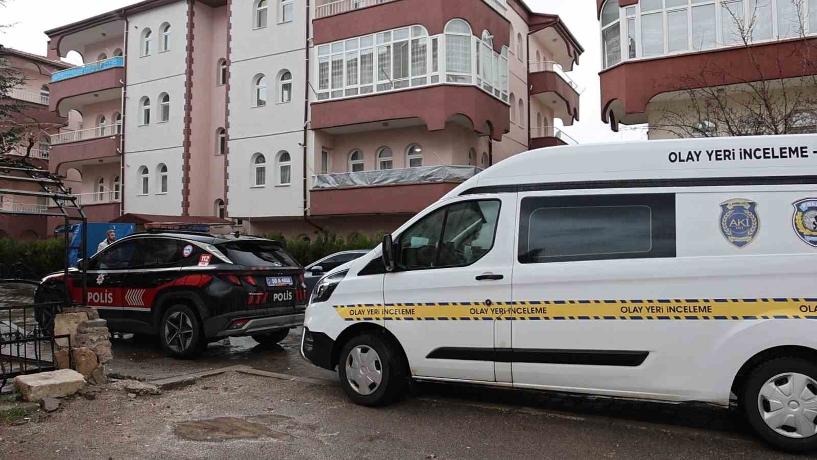 Nevşehir’de eşini bıçaklayan şahıs kaçarken kaza yaptı: Hayatını kaybetti