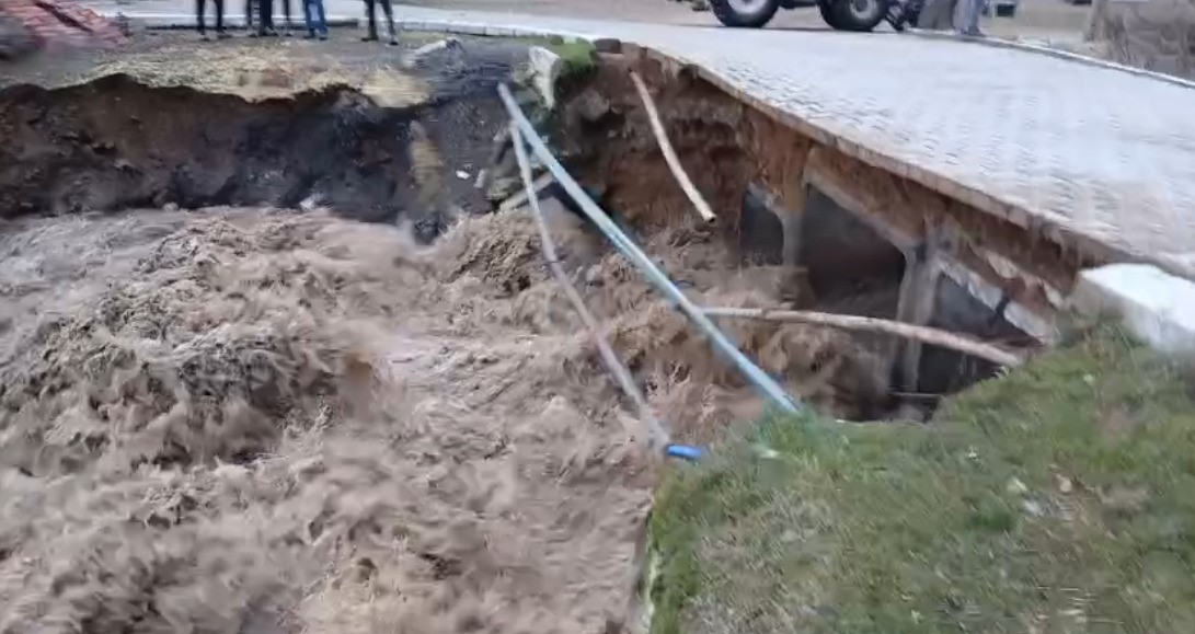Yozgat’ta aşırı yağış sele neden oldu