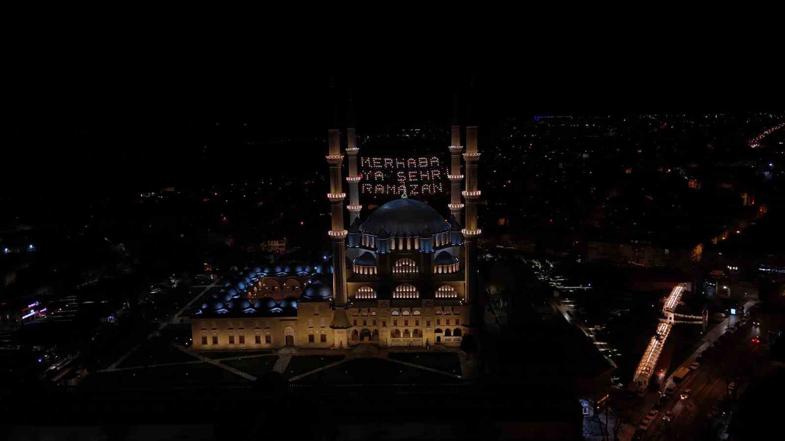 Selimiye Camii’nde 4 yıl aradan sonra ilk teravih