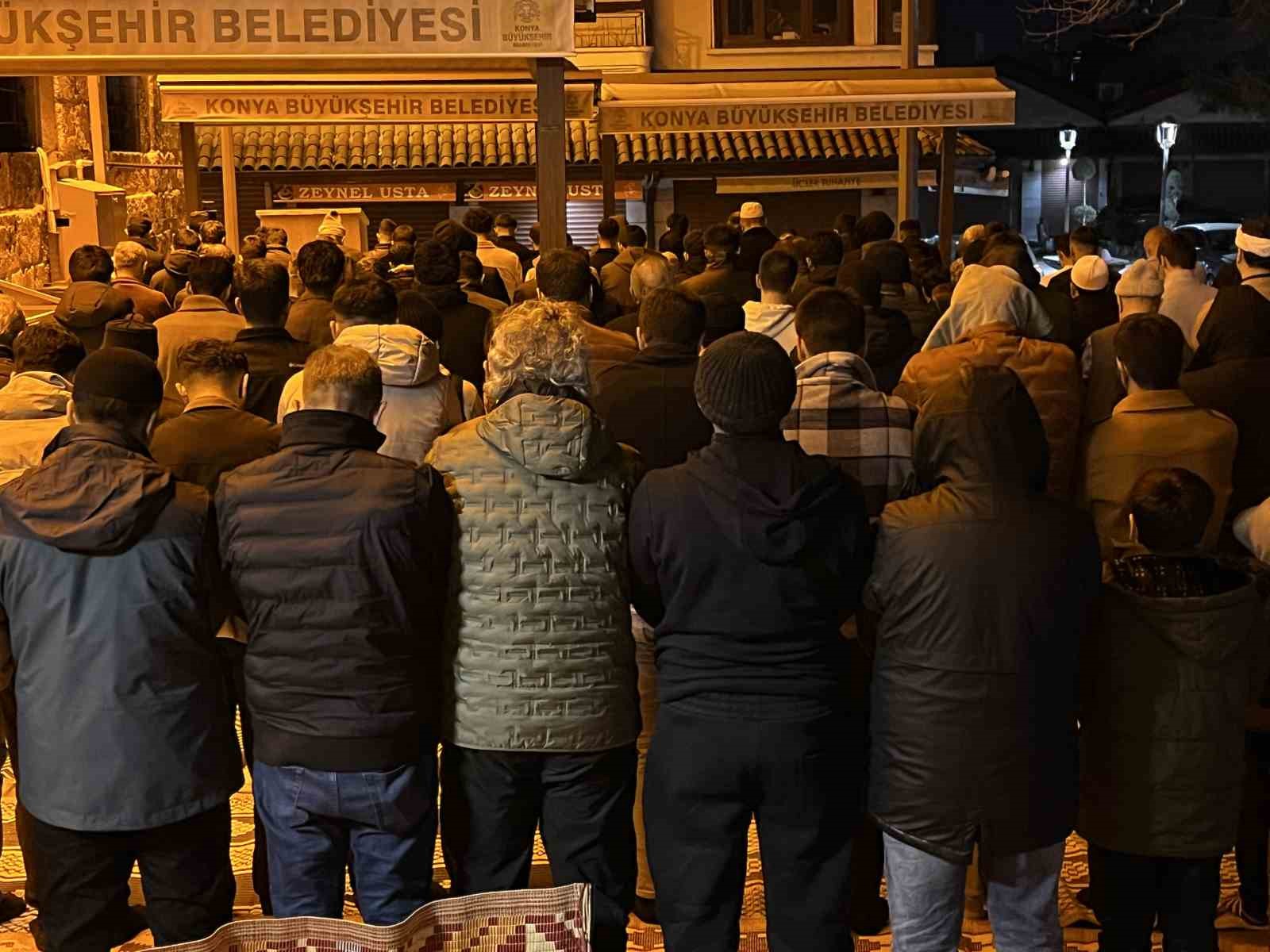 Konya&rsquo;da Ramazan ayının ilk teravih namazı kılındı
