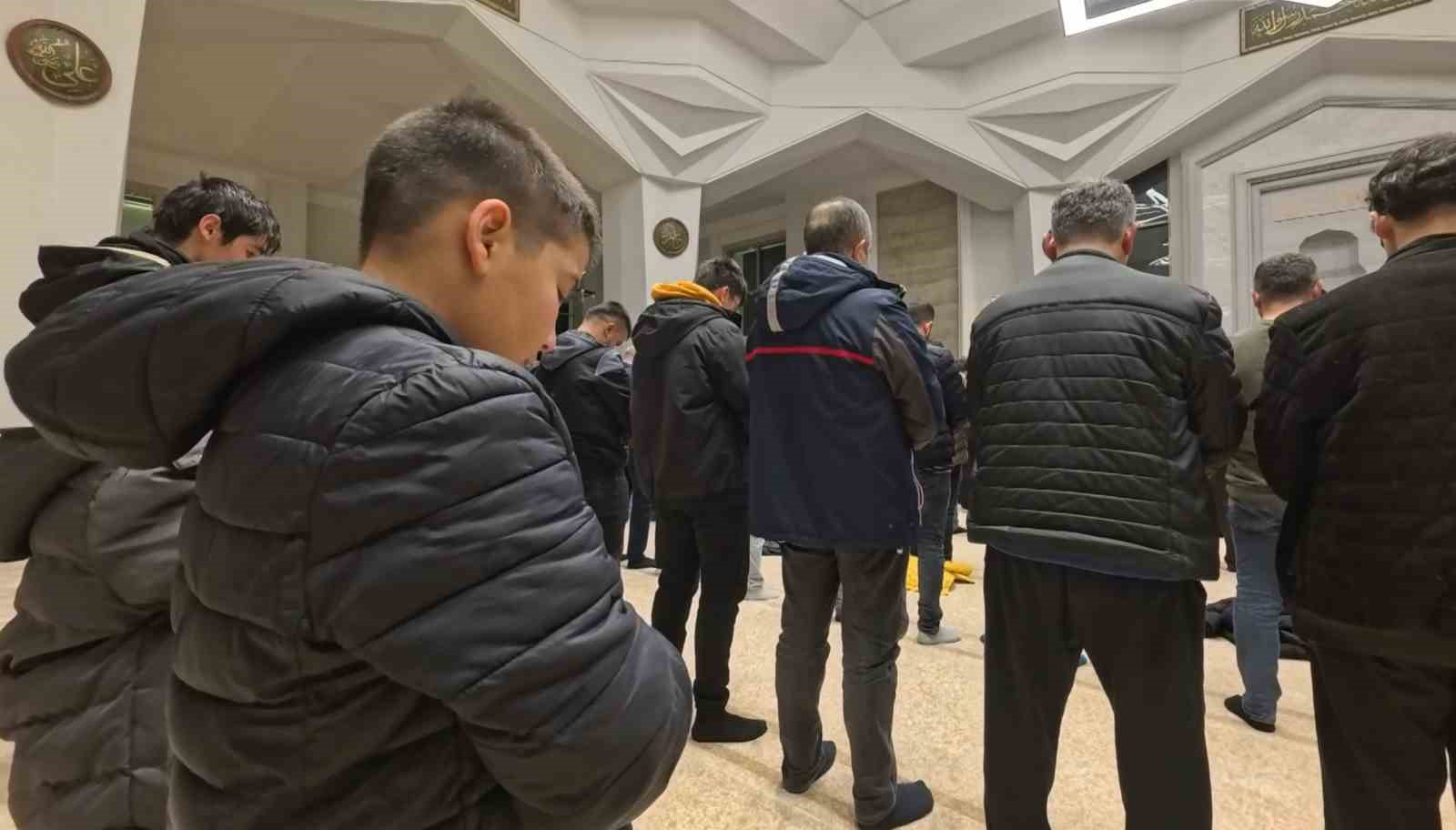 Aksaray&rsquo;da Ramazan ayının ilk teravih namazı kılındı
