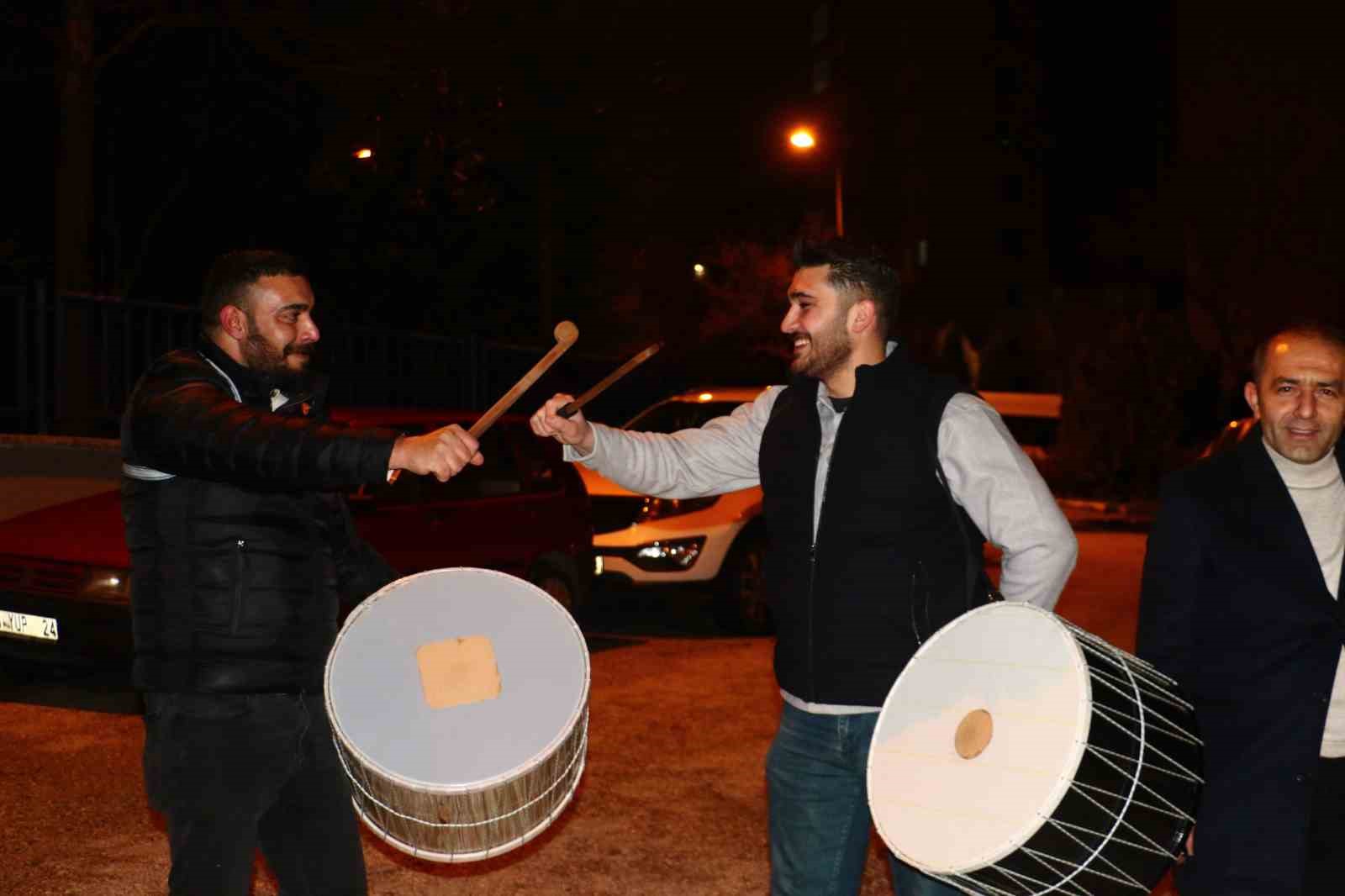 Başkentte Ramazan davulcuları mesaiye başladı
