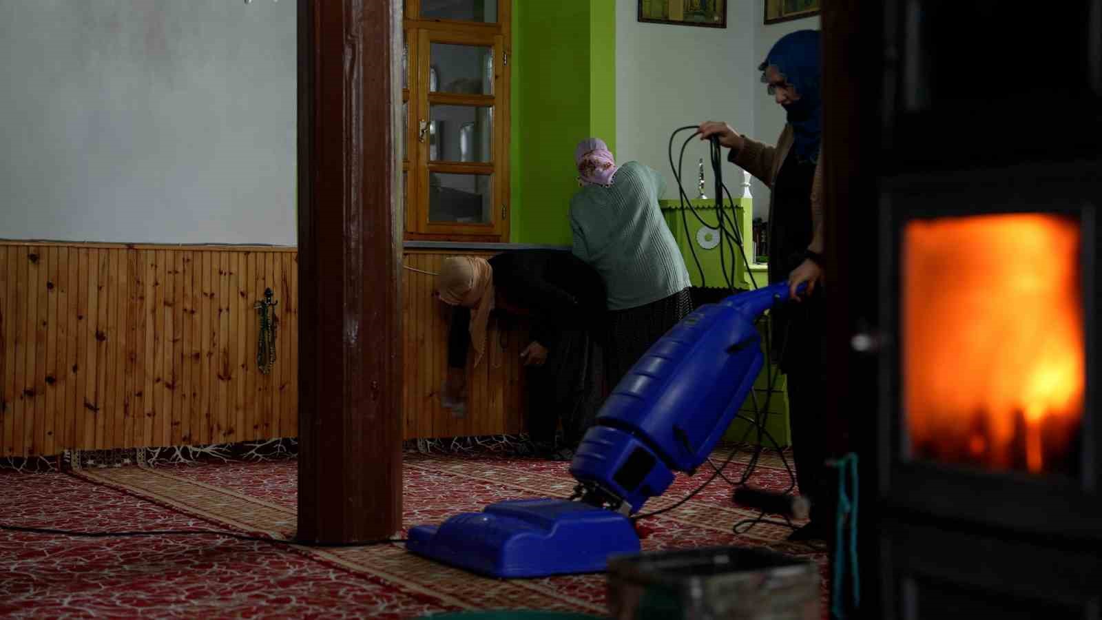 K&ouml;y Camisi imece usul&uuml; temizlendi
